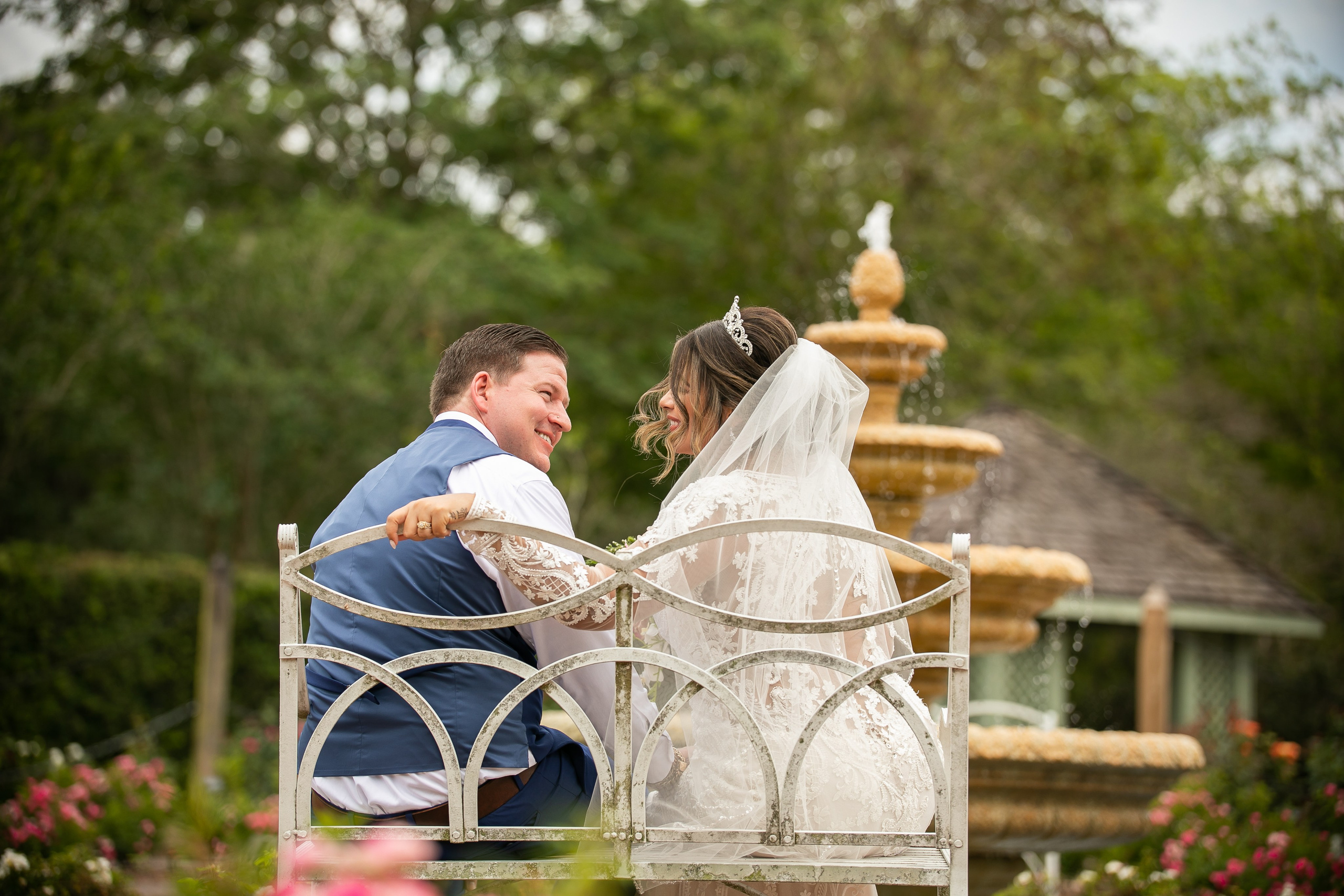 Wedding in The Lue Gardens intimate wedding photography. Lana Photography — Wedding & Family Photographer in Florida & Beyond