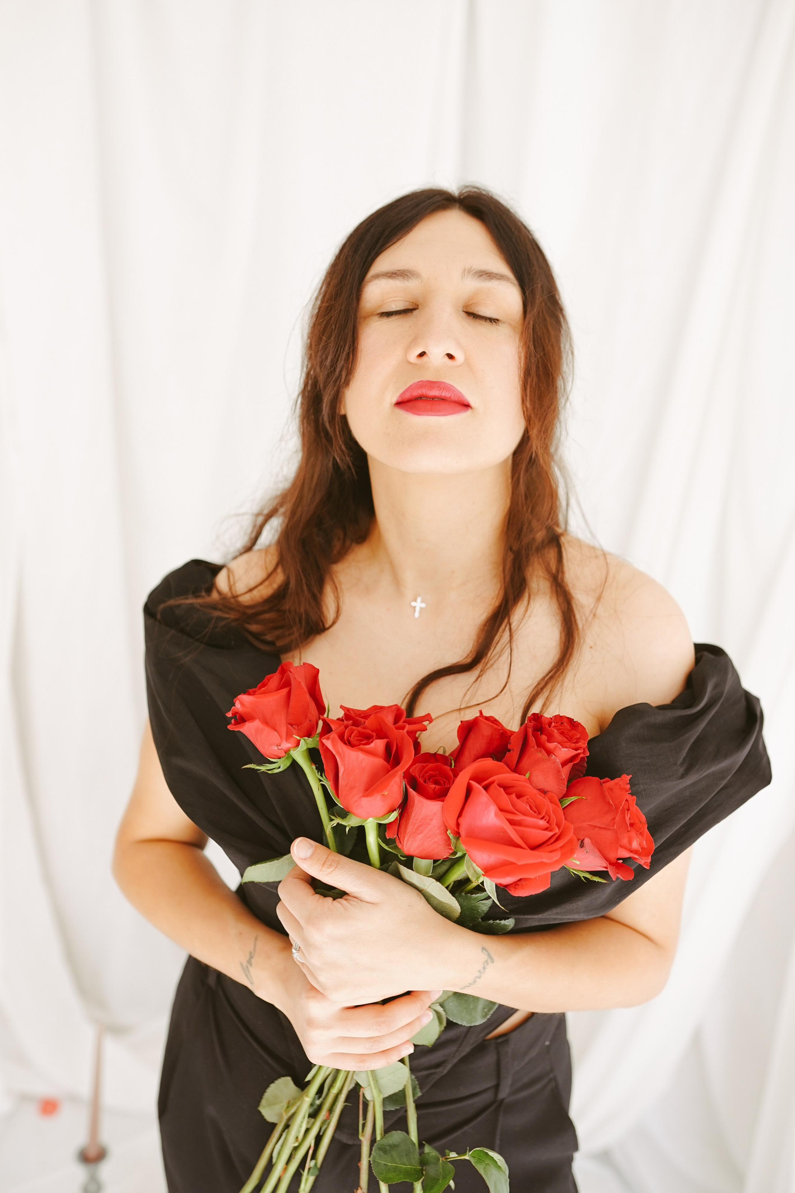 Fotografie de Portret Brașov | Artist Mădălina Beda. Madalina Beda- Artist vizual, fotograf, doula la nastere, consultant babywearing Brasov si in toata tara