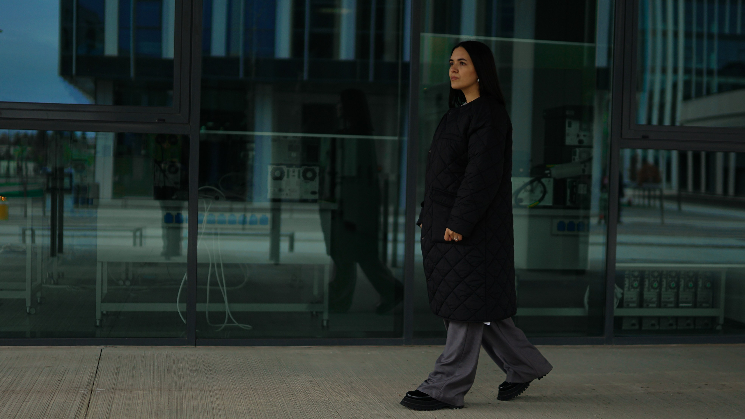 Fotografie de Portret Brașov | Artist Mădălina Beda. Madalina Beda- Artist vizual, fotograf, doula la nastere, consultant babywearing Brasov si in toata tara