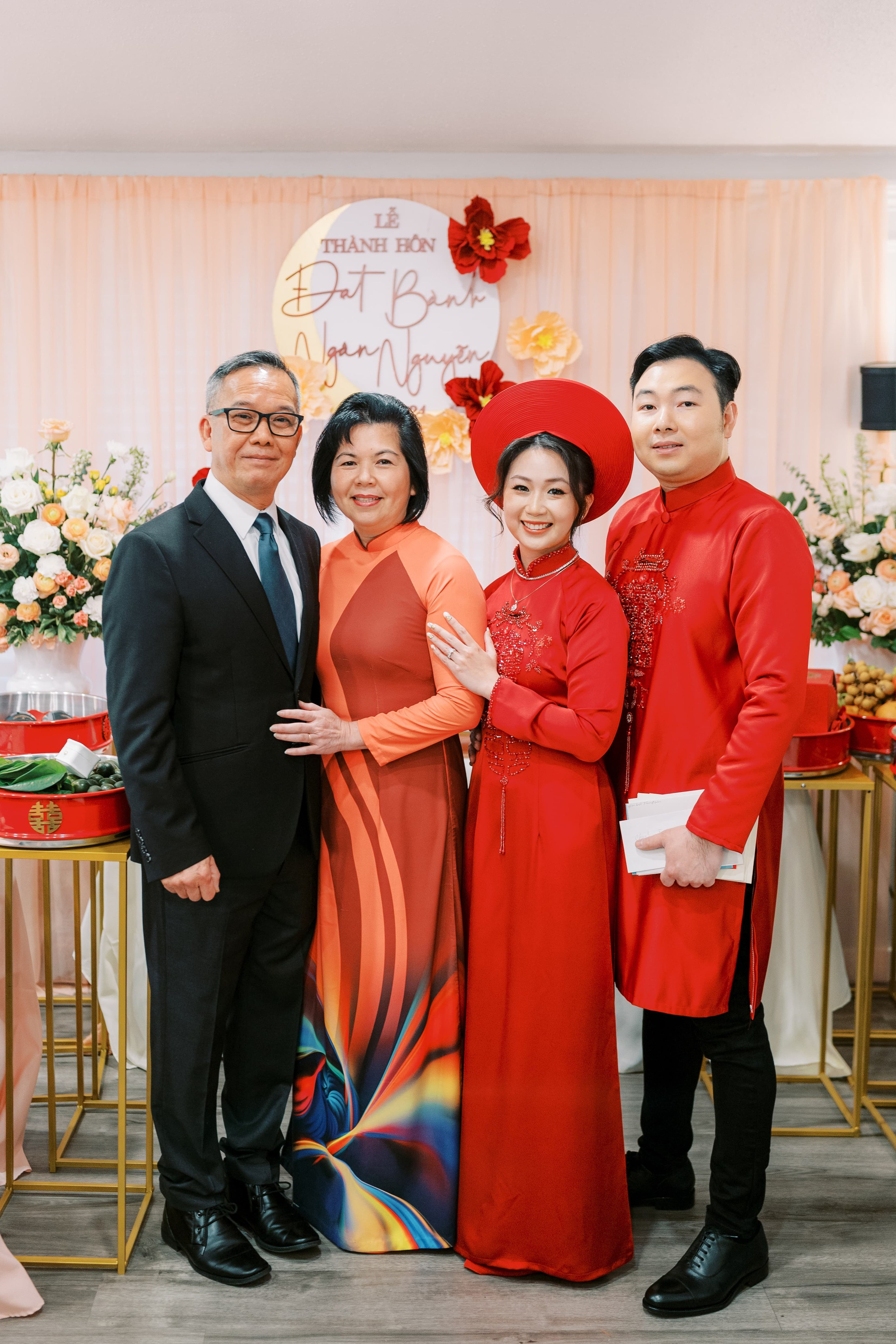 Vietnamese Tea Ceremony. Bellevue, WA. July 2024. EVAN ARISTOV WEDDING PHOTOGRAPHY — Seattle Wedding Photographer
