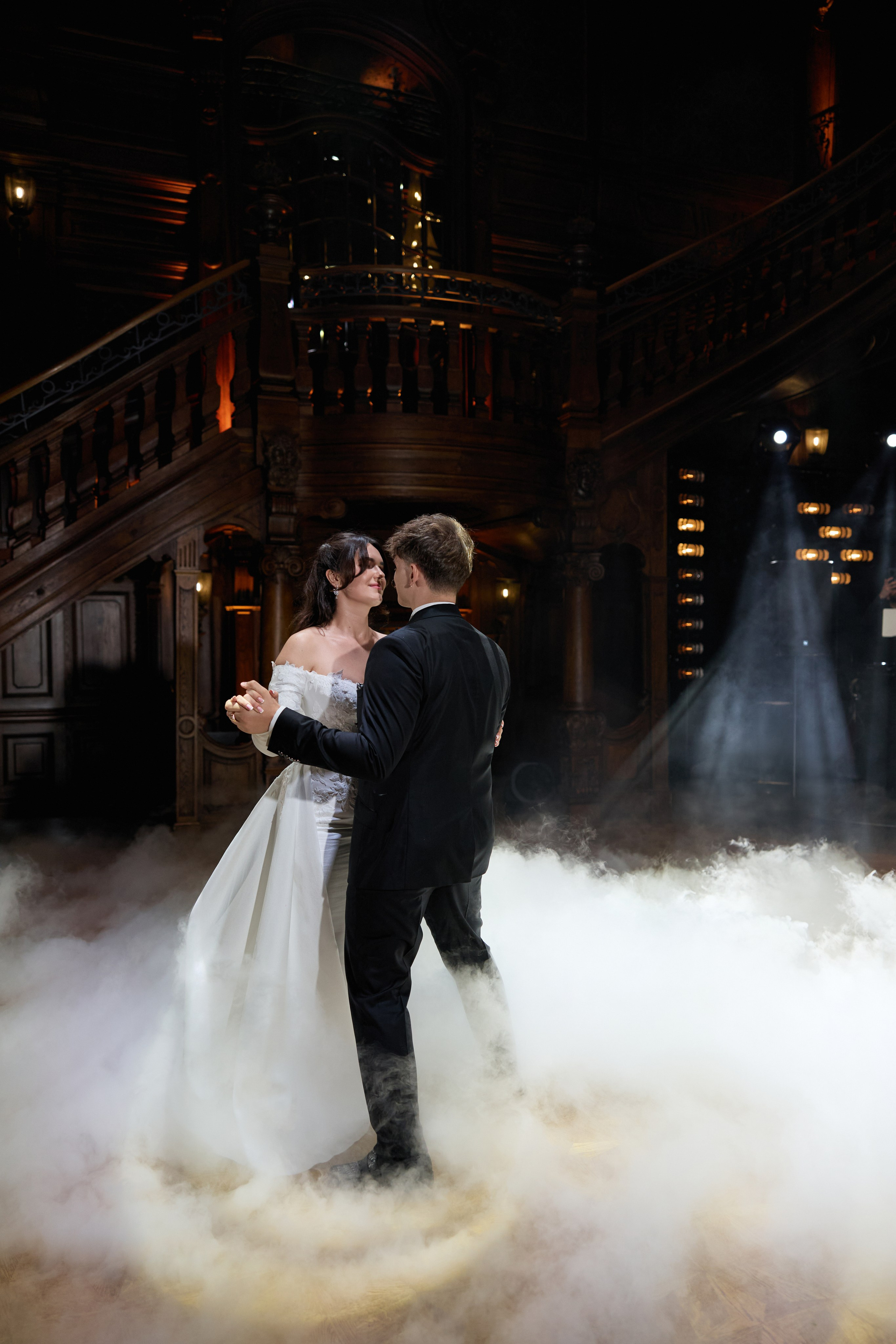 Wiktoria & Kacper. Pałac Goetz. Fotograf ślubny i rodzinny w Krakowie Yana Klymova