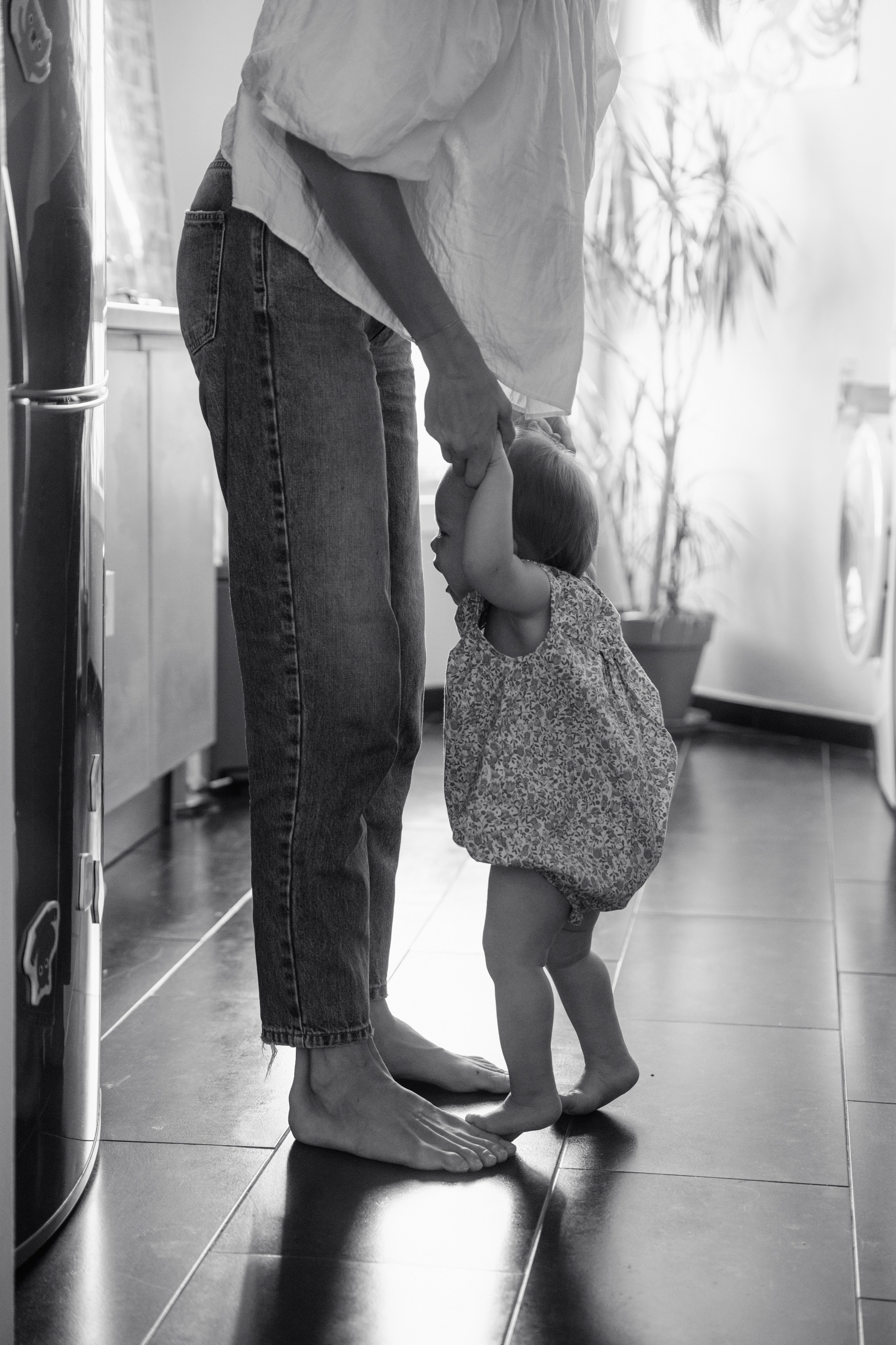 Family At Home Photoshoot in Paris | Natural Lifestyle Photography. Paris Wedding Photographer