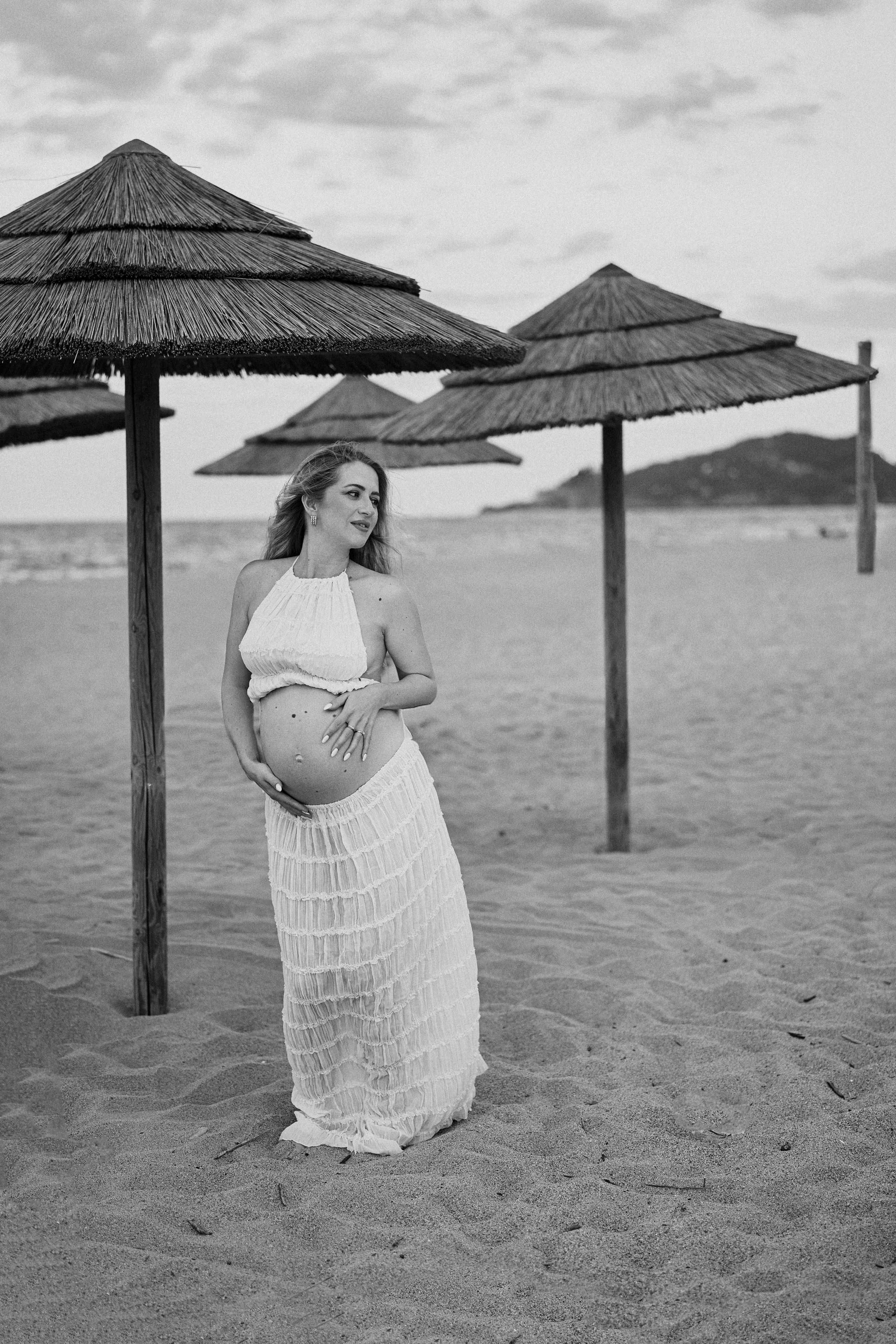 Фотосессия беременности на пляже. Фотограф в Барселоне Жанна Захарченко