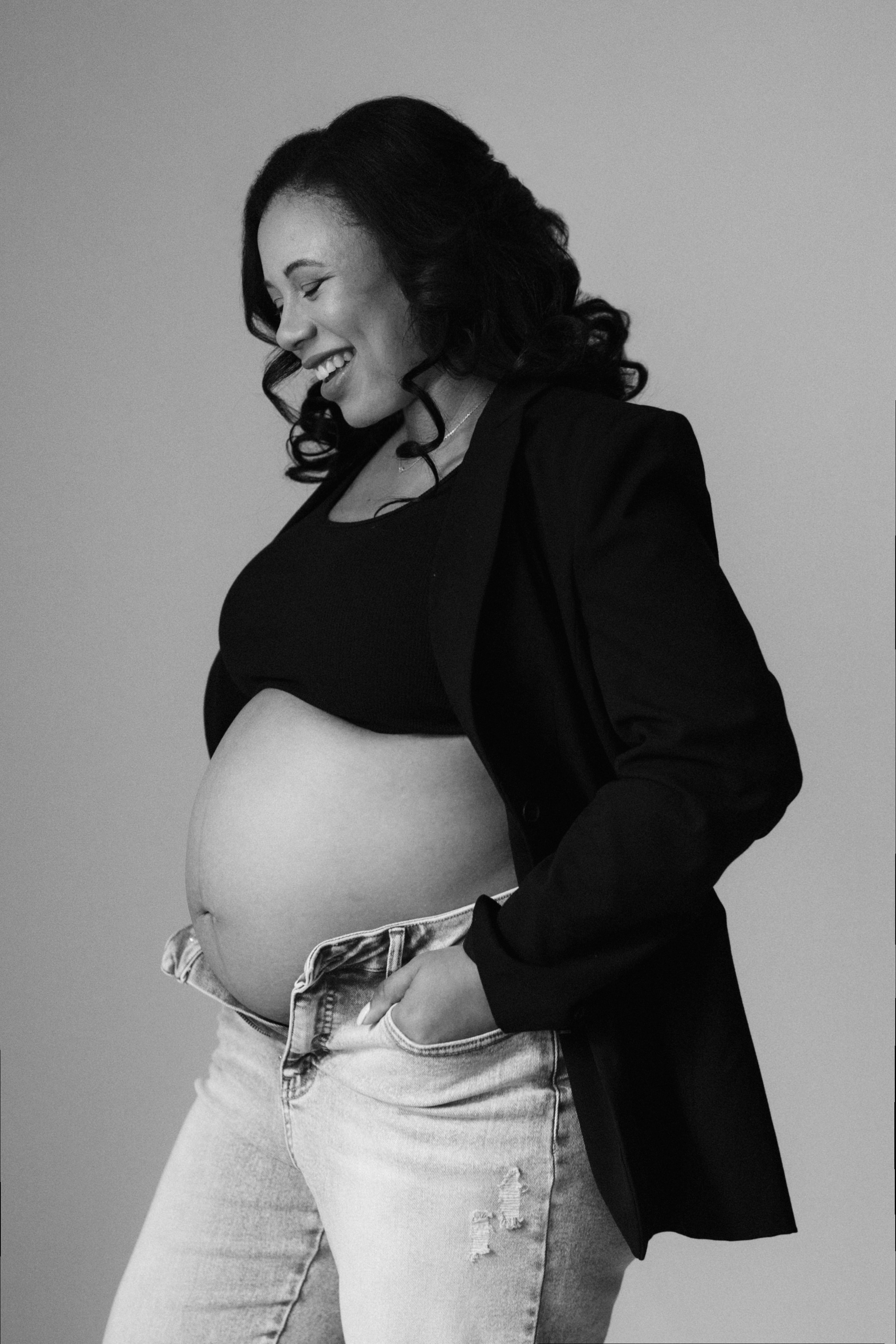 Nadia. Modern maternity photographer in Long Island New York