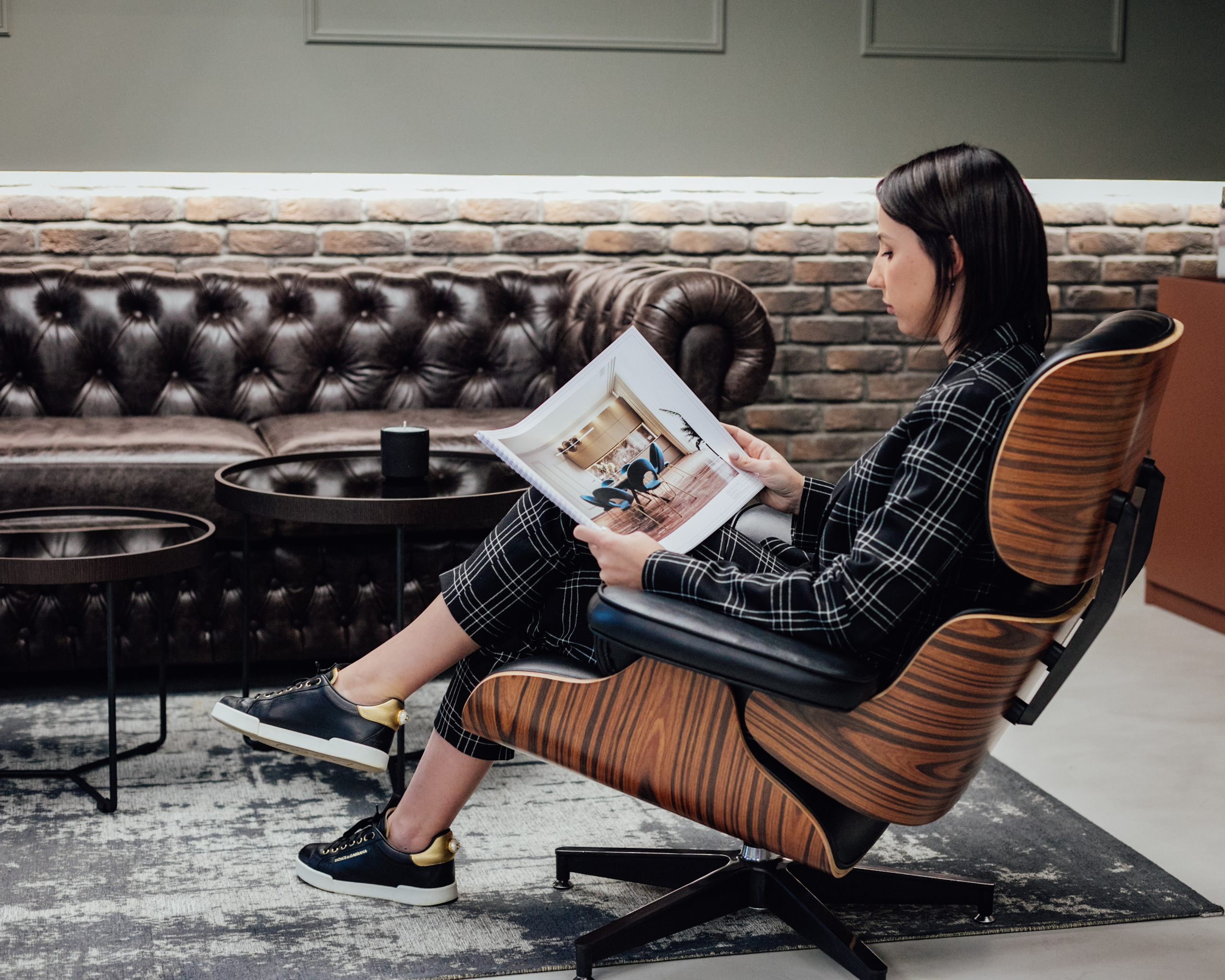 Interior designer Anna. Amazing photo session at a time convenient for you. Y