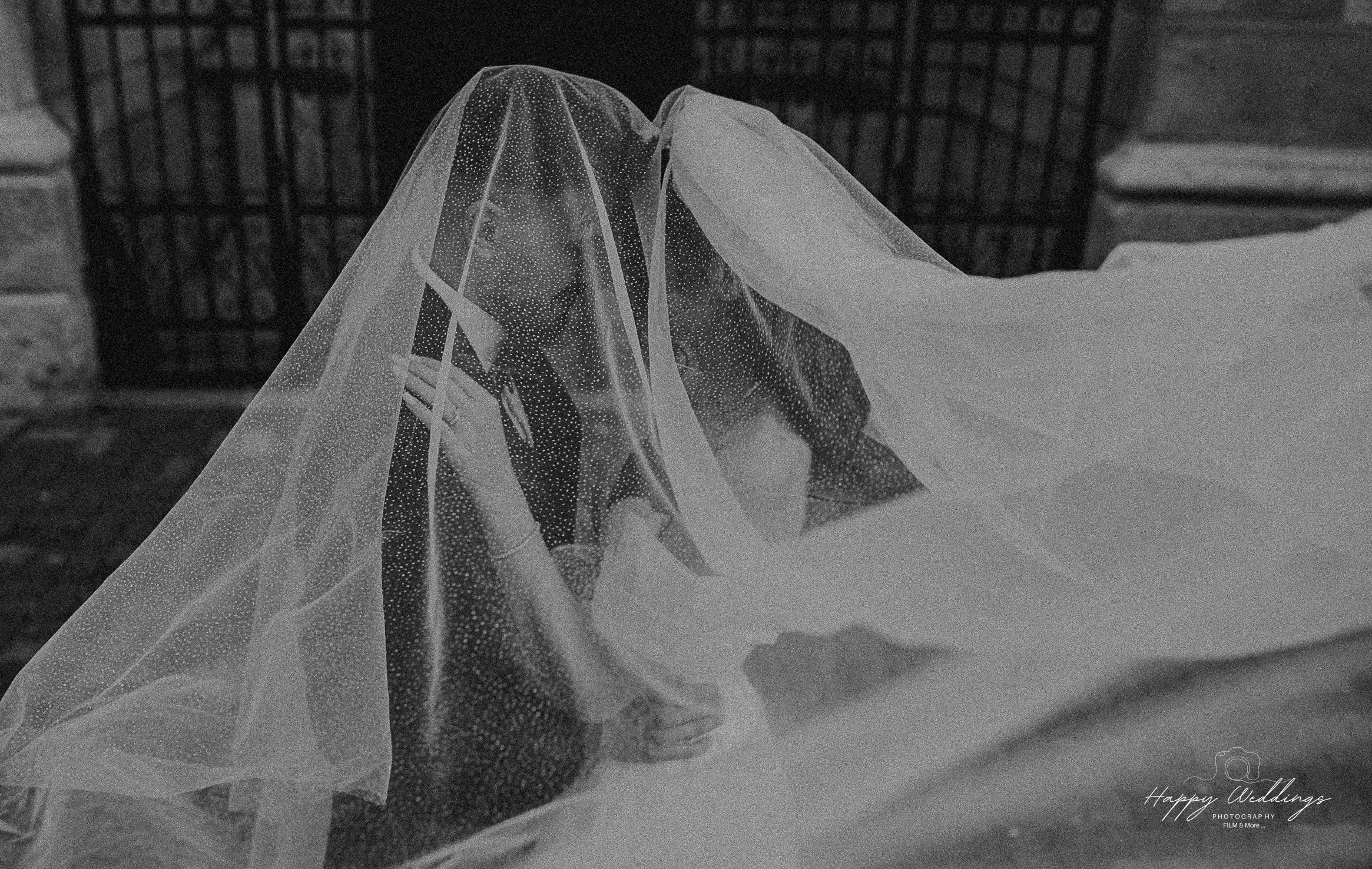 Like Bonnie & Clyde. Fotograf nuntă Bistrița | Fotograf botez & evenimente — Happy Weddings