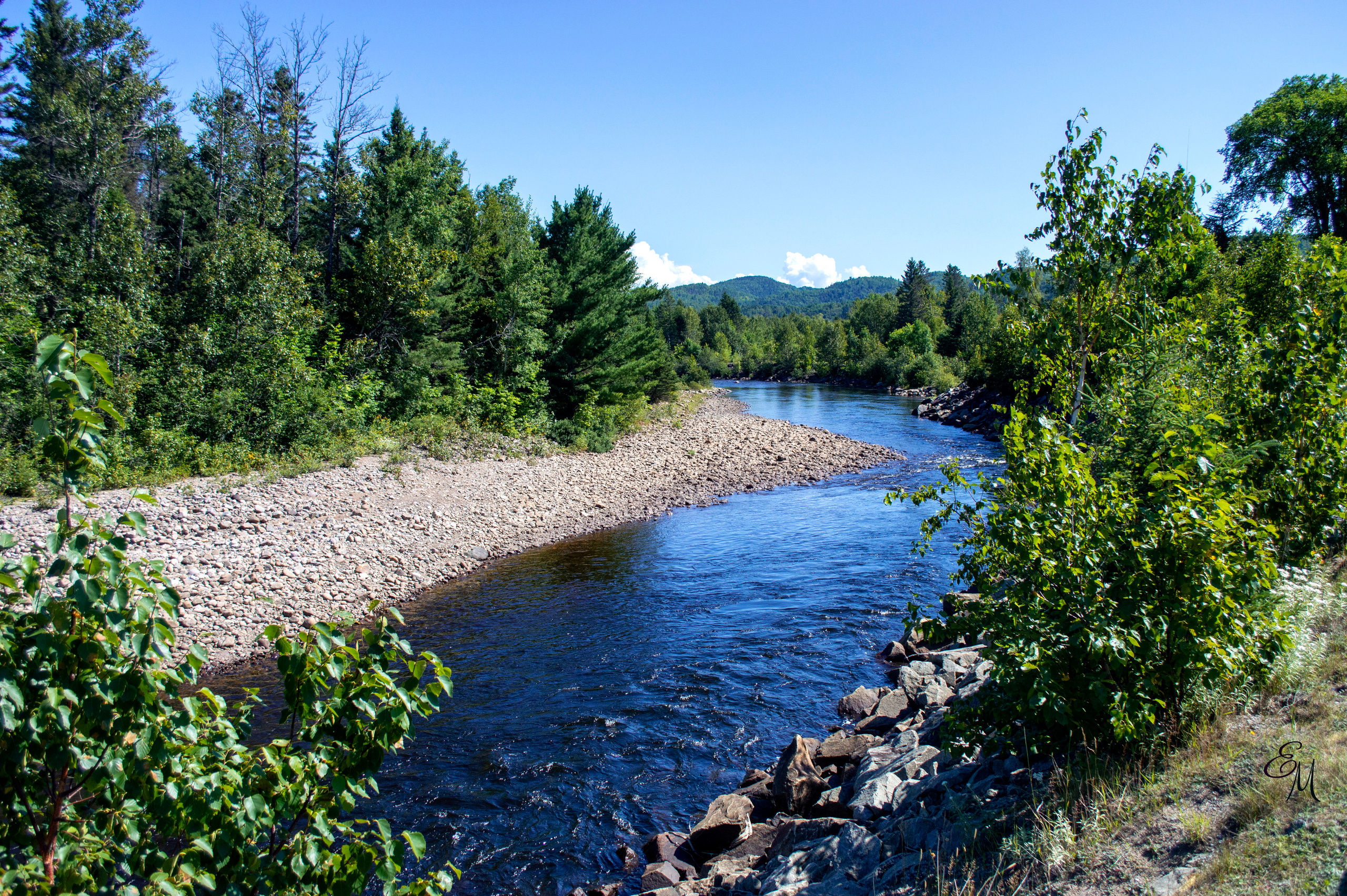 Горная река, провинция Квебек, Канада. Mountain river, L'Anse-Saint-Jean, Québec, Canada