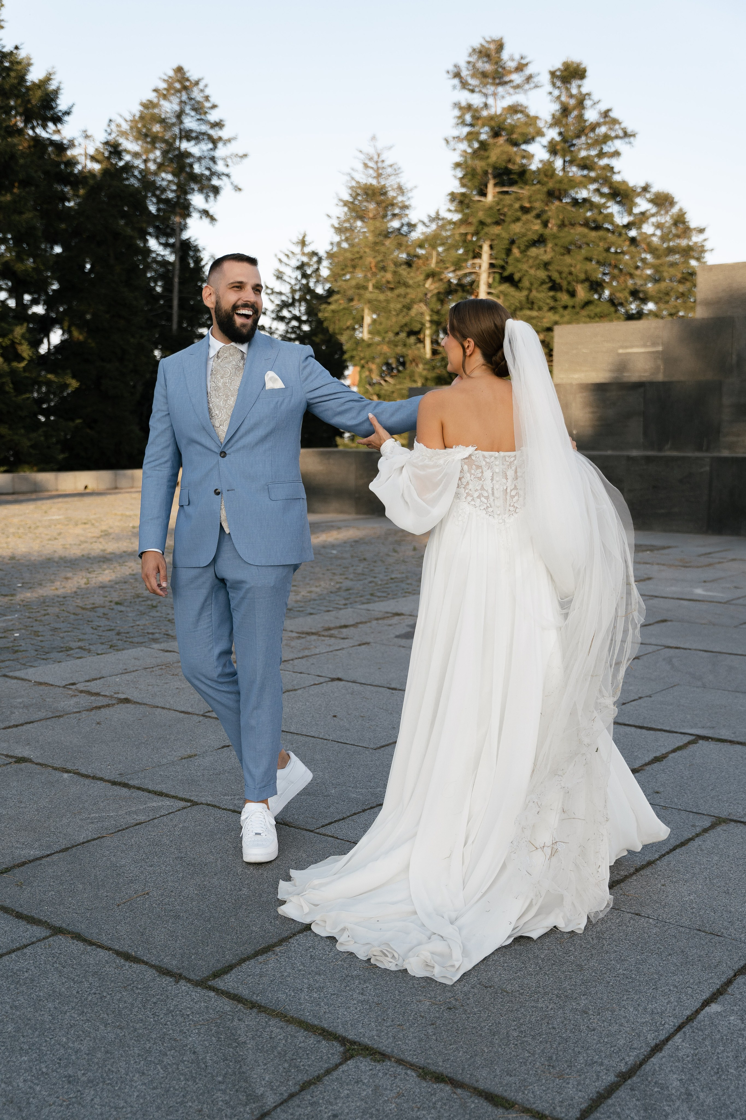 M&D|Between City Lights and Hidden Oasis. Black Sheep Produkcija| Wedding Photography and Wedding Films, based in Kragujevac, Europe / Fotograf i videograf, Kragujevac, Srbija