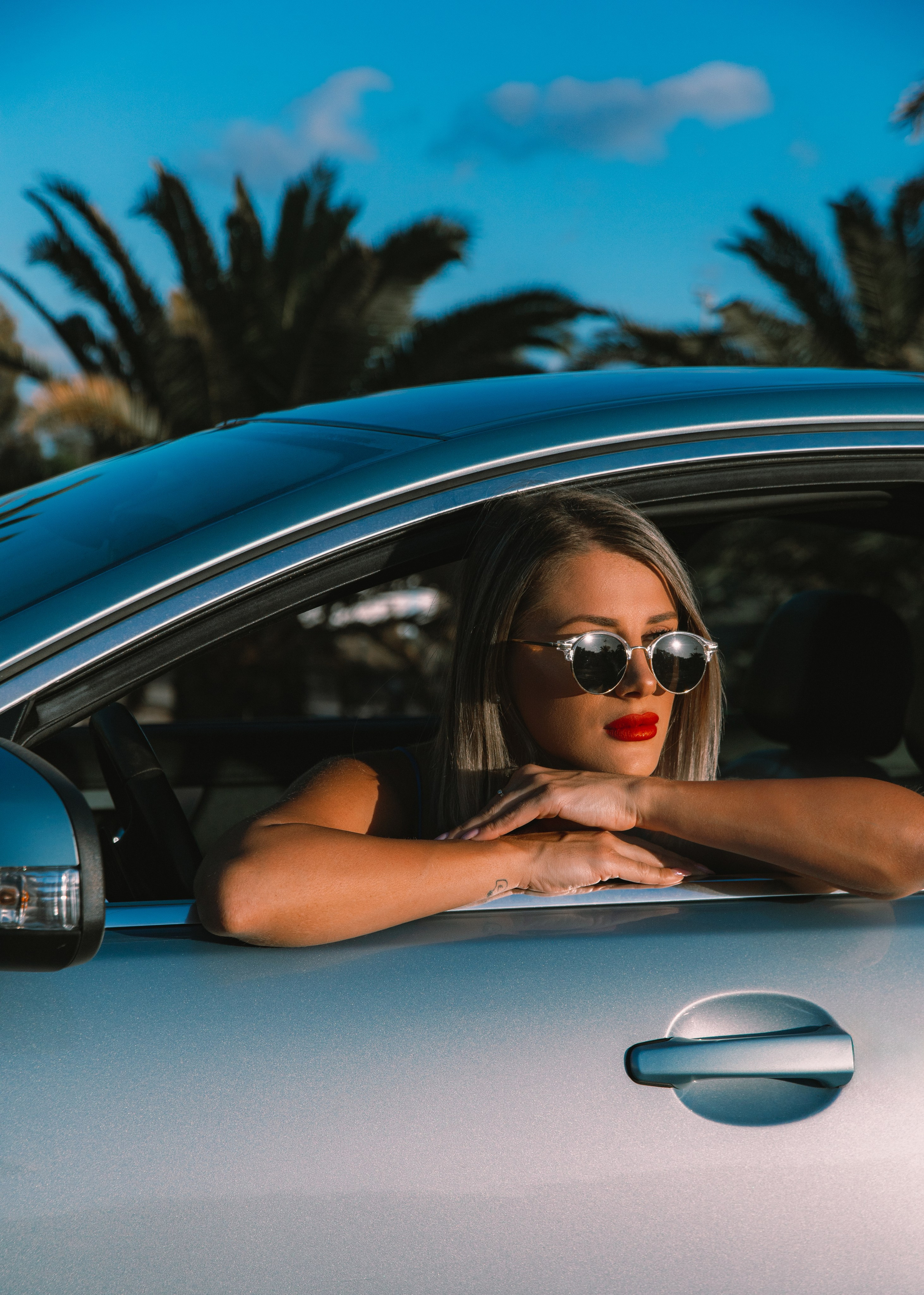 Professional Portrait Photography in Crete – Elegant & Timeless Shots. Photographer Maria Chedroom