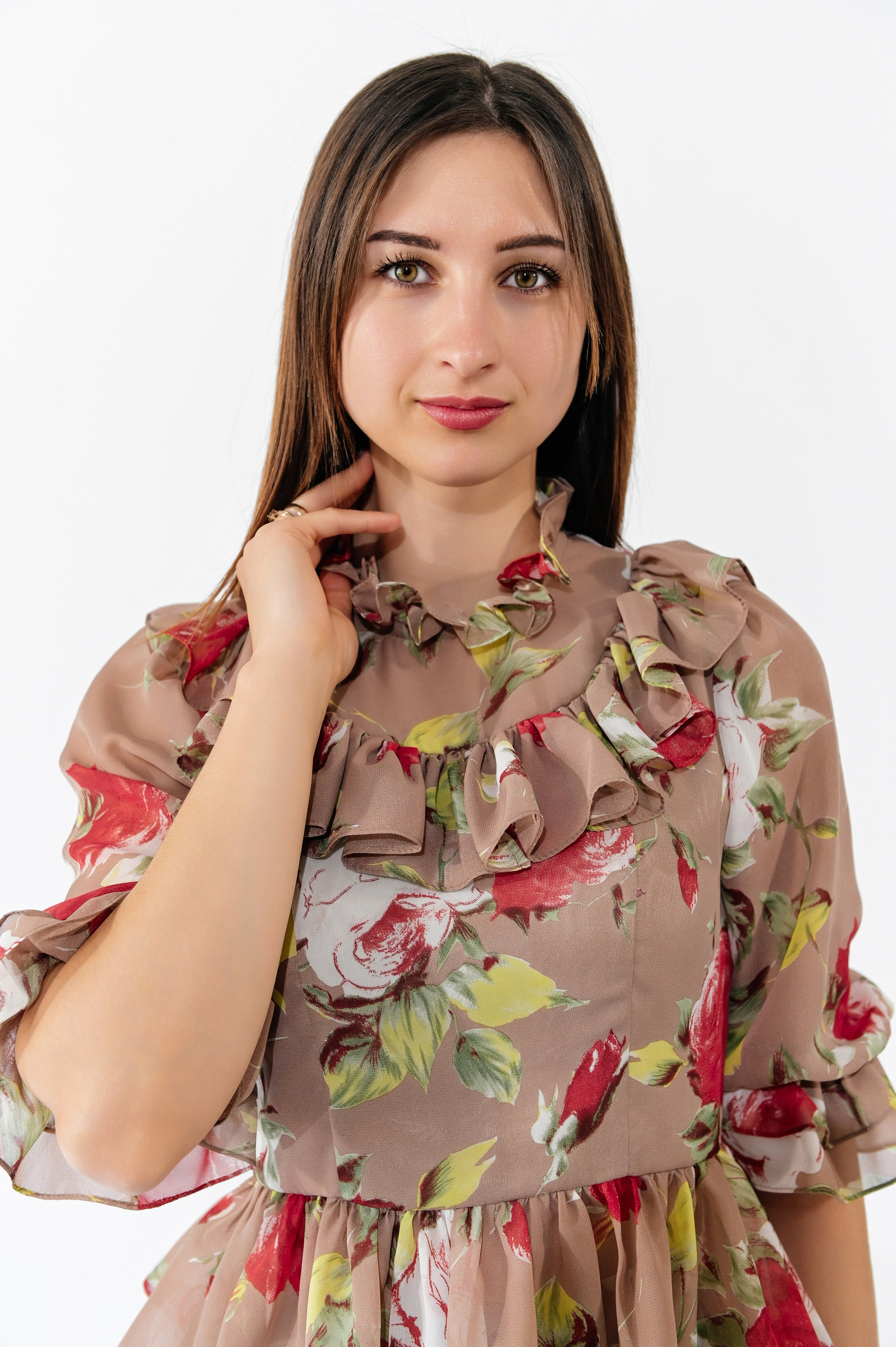 Compleu: bluză și fustă din voal. Designer vestimentar: elaborarea, proiectarea și confectionare…