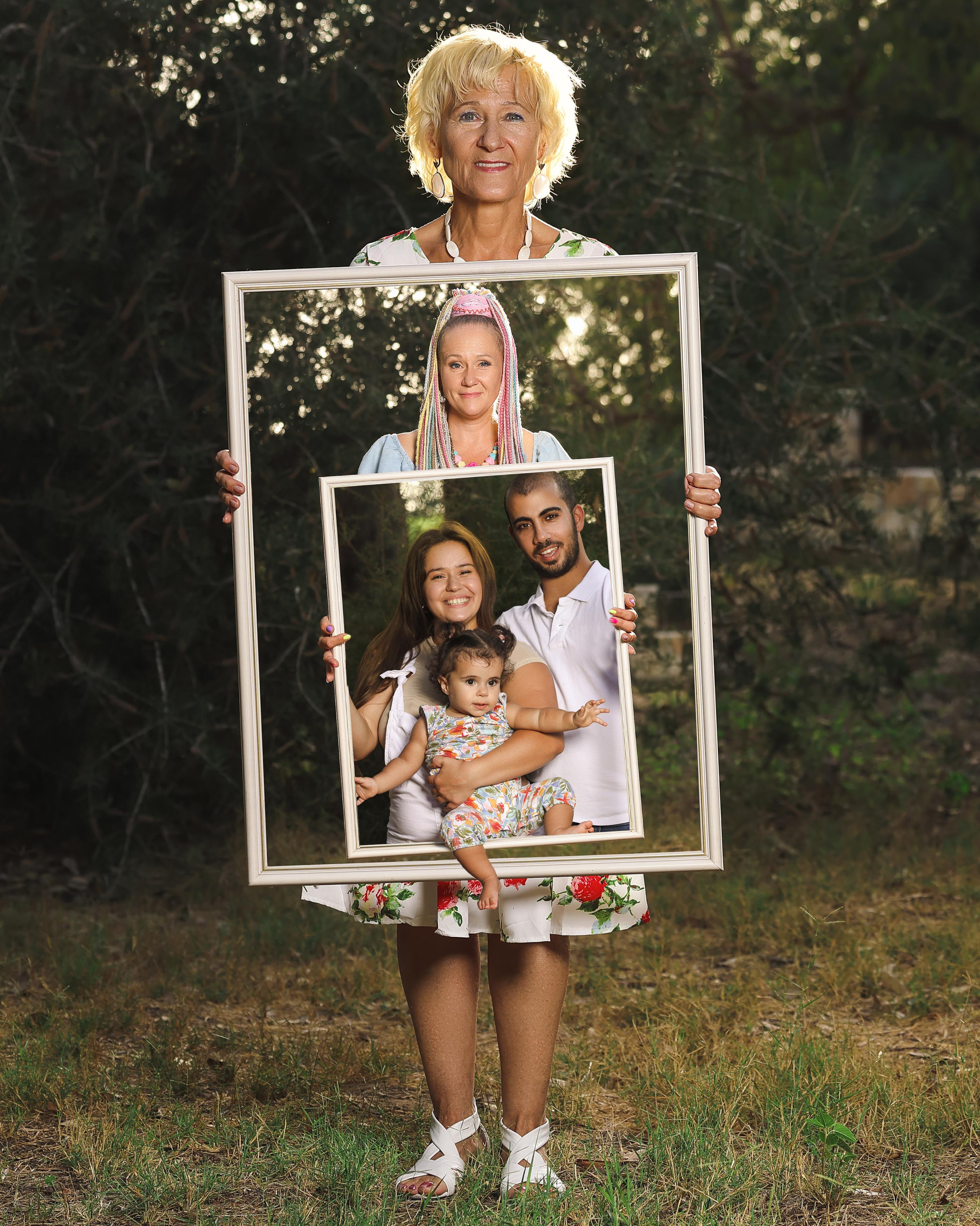 משפחה. Time machine Studio