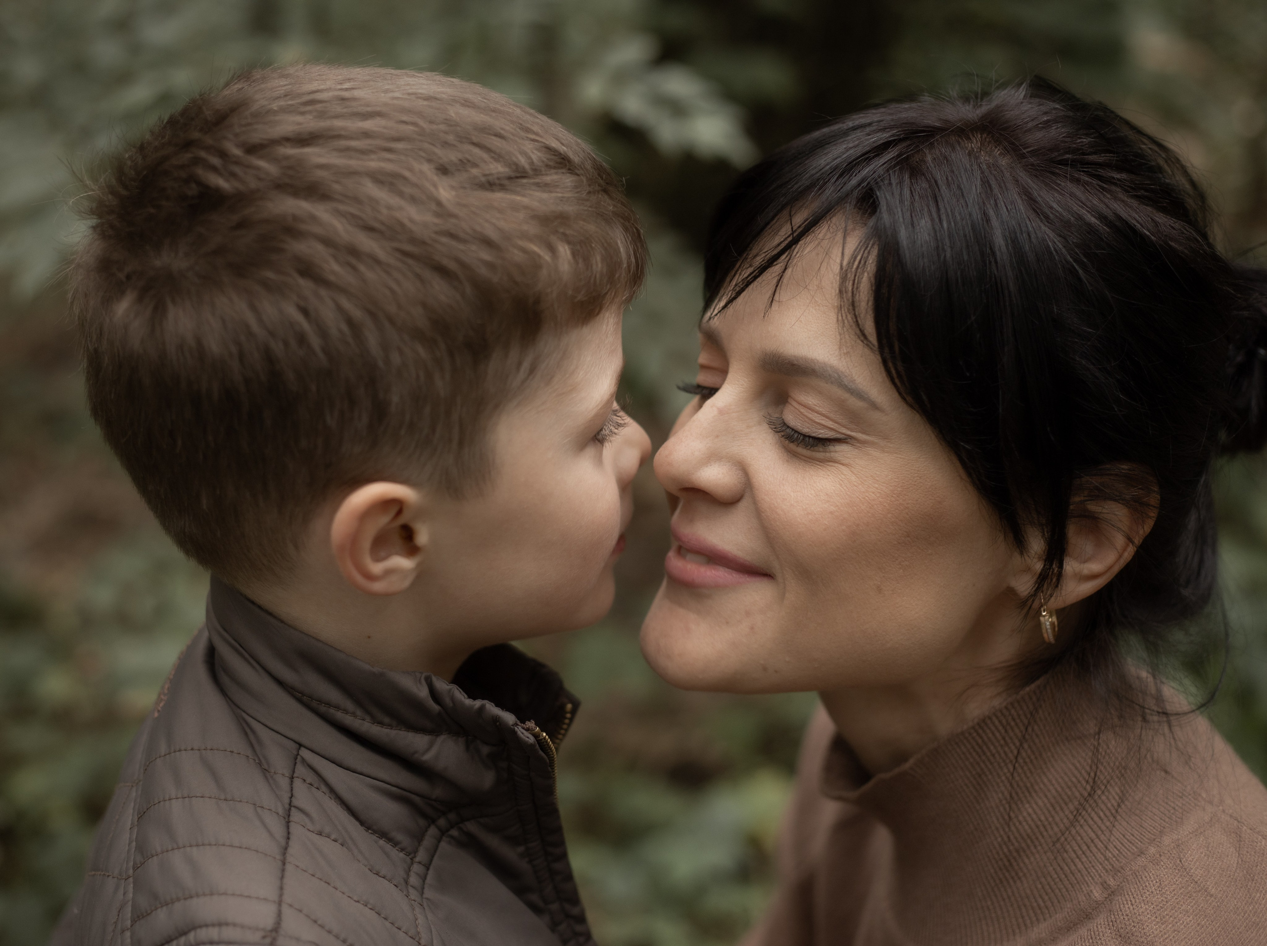Histoires d’amour, séances photos de famille et de mariage en France