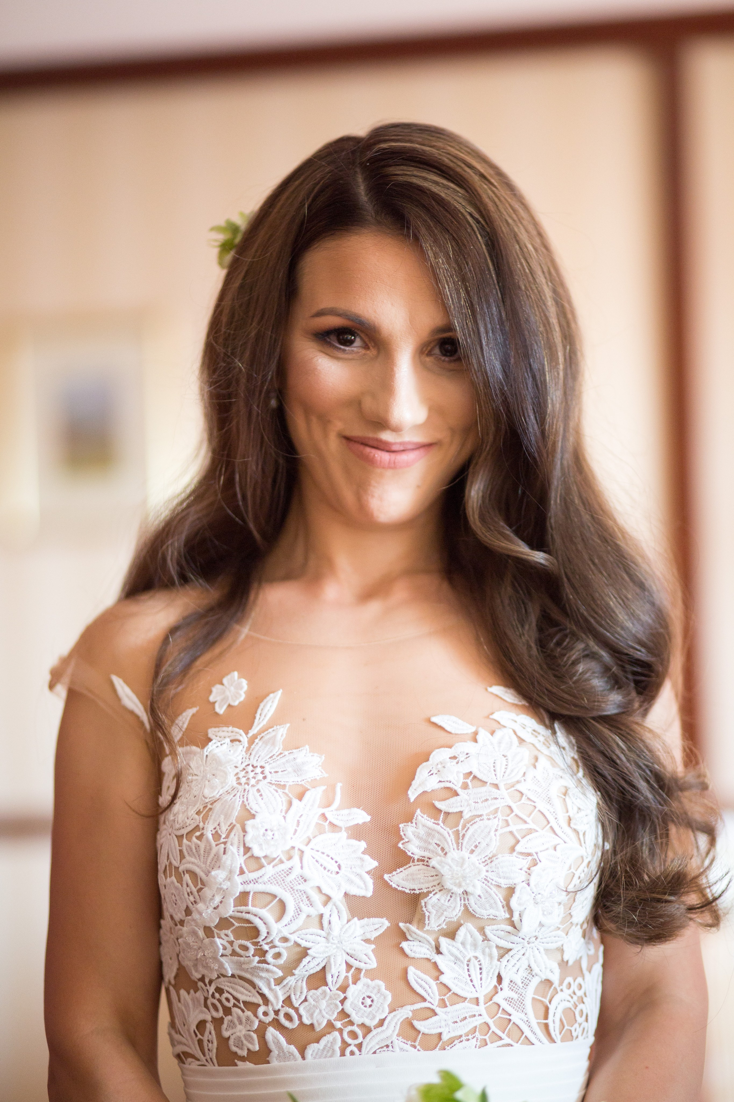 Photo session at the restaurant, wedding photos, Bucharest wedding photographer, wedding photos in the restaurant, bridal posing, customs, professional wedding photography, fashion photos, intercontinenta hotel