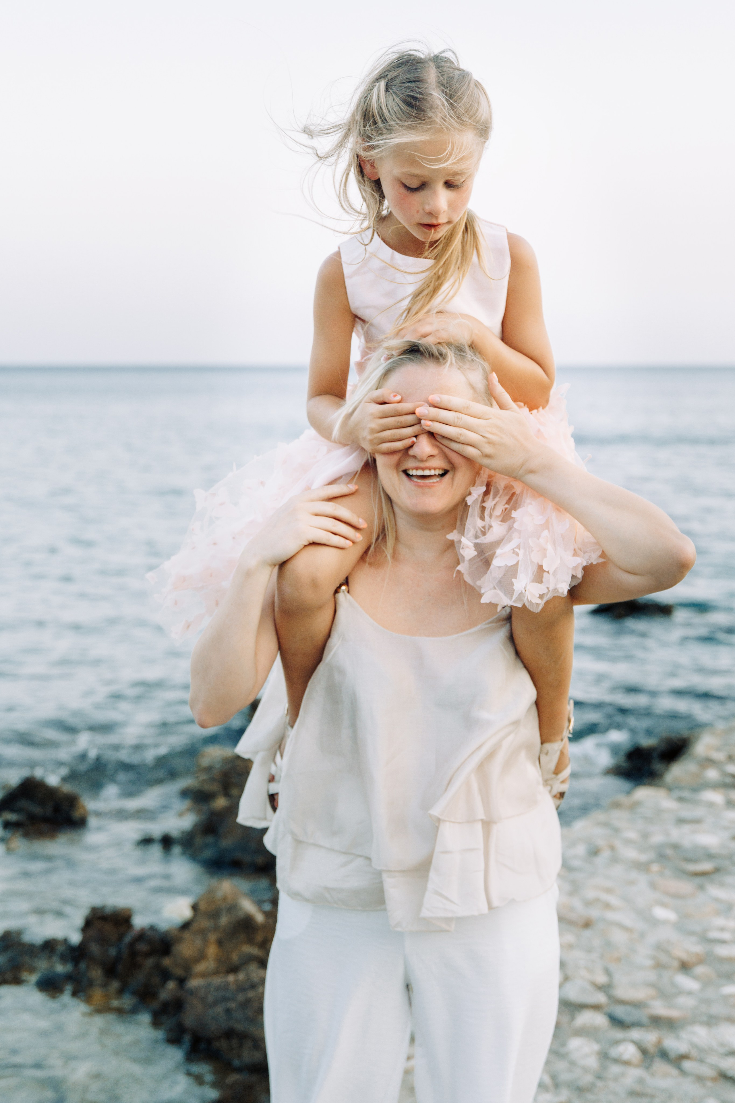 Inez family. Portrait- und Hochzeitsfotografin Irene Art Photo mit Sitz auf der griechischen Insel Rhodos