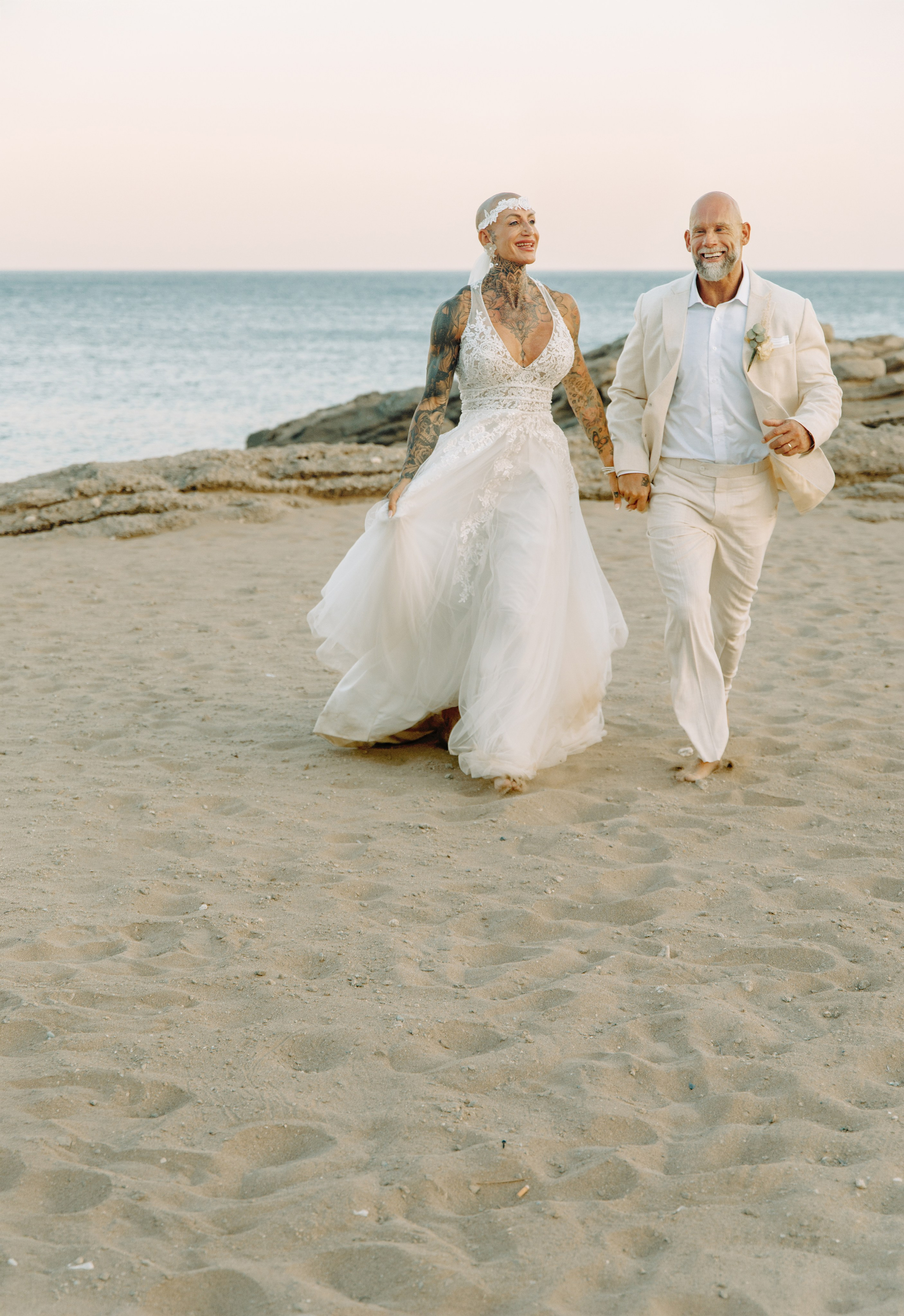 Unconventional Love Story. Portrait- und Hochzeitsfotografin Irene Art Photo mit Sitz auf der griechischen Insel Rhodos