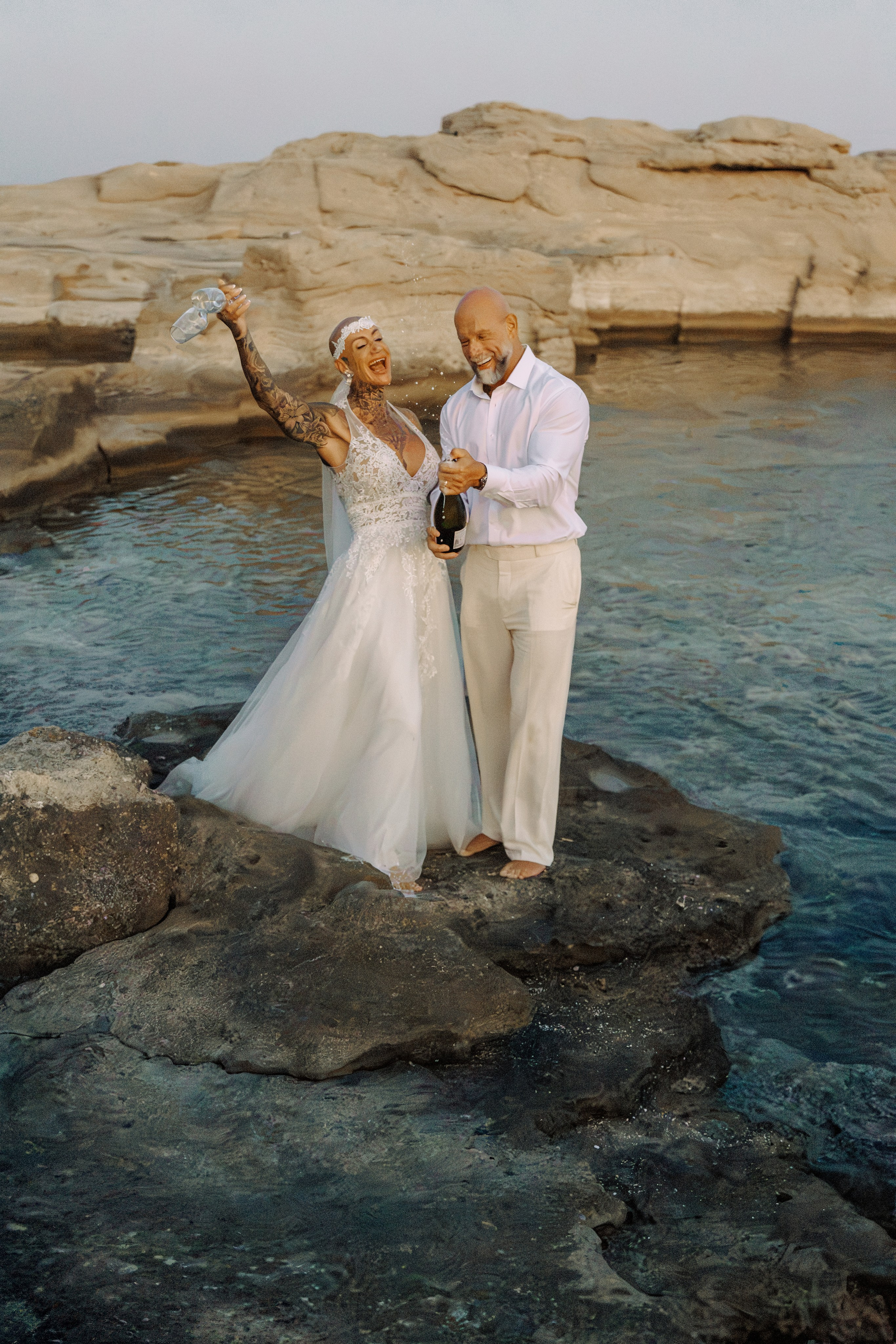 Unconventional Love Story. Portrait- und Hochzeitsfotografin Irene Art Photo mit Sitz auf der griechischen Insel Rhodos