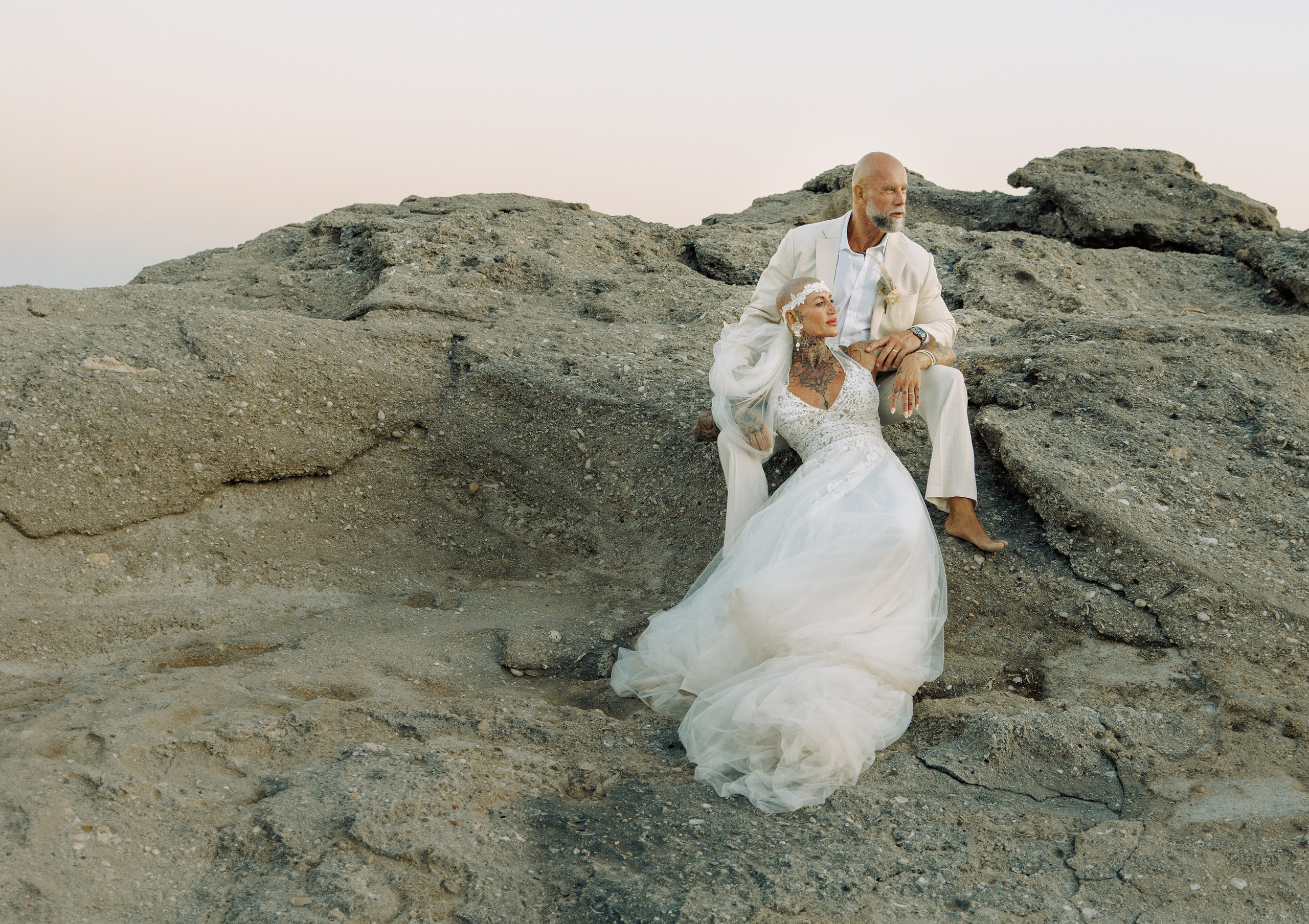 Unconventional Love Story. Portrait- und Hochzeitsfotografin Irene Art Photo mit Sitz auf der griechischen Insel Rhodos