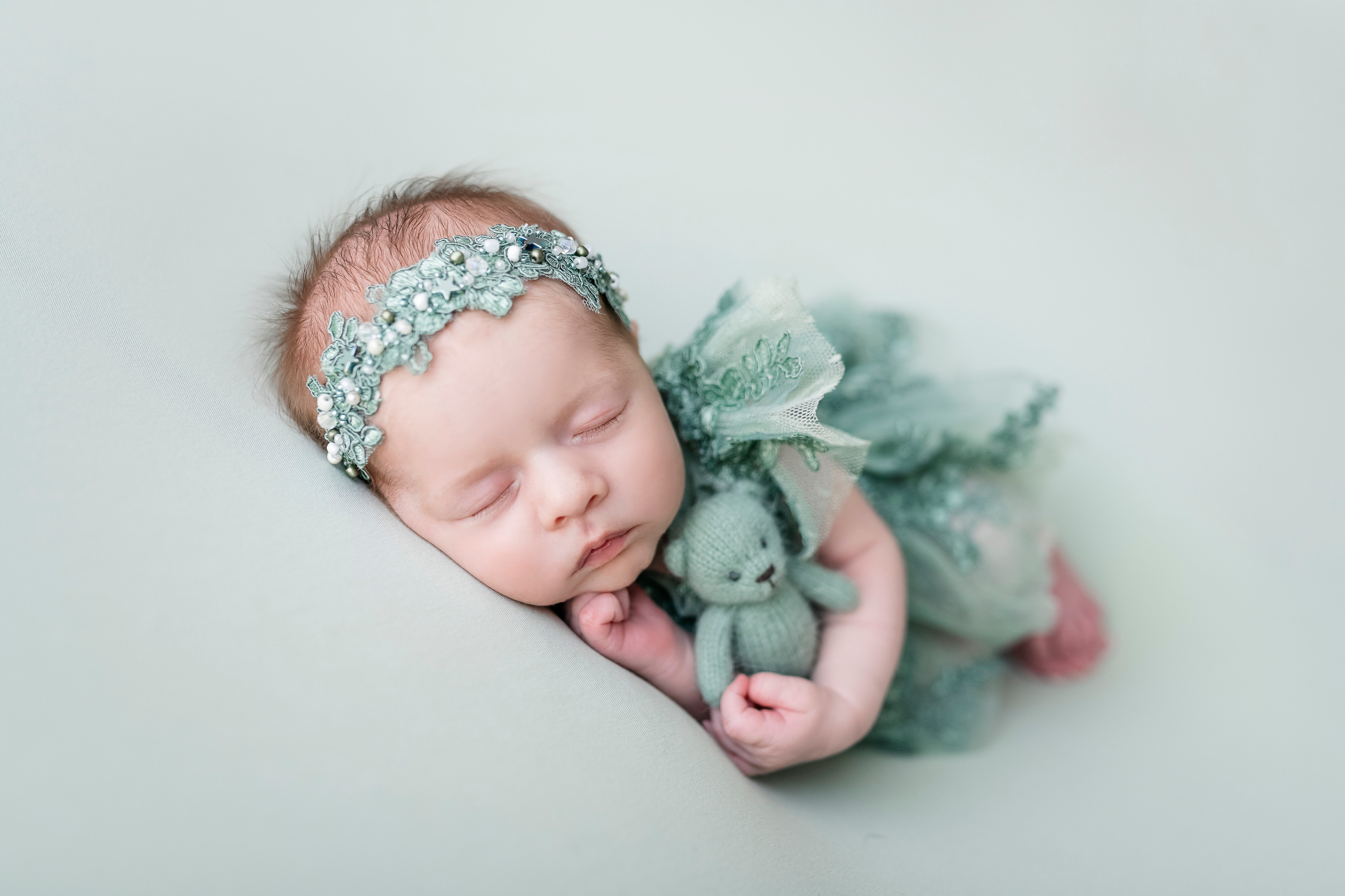 ניו בורן. צילומי הריון, ניו בורן, גיל שנה בראשון לציון -Jenya Rosso Photography