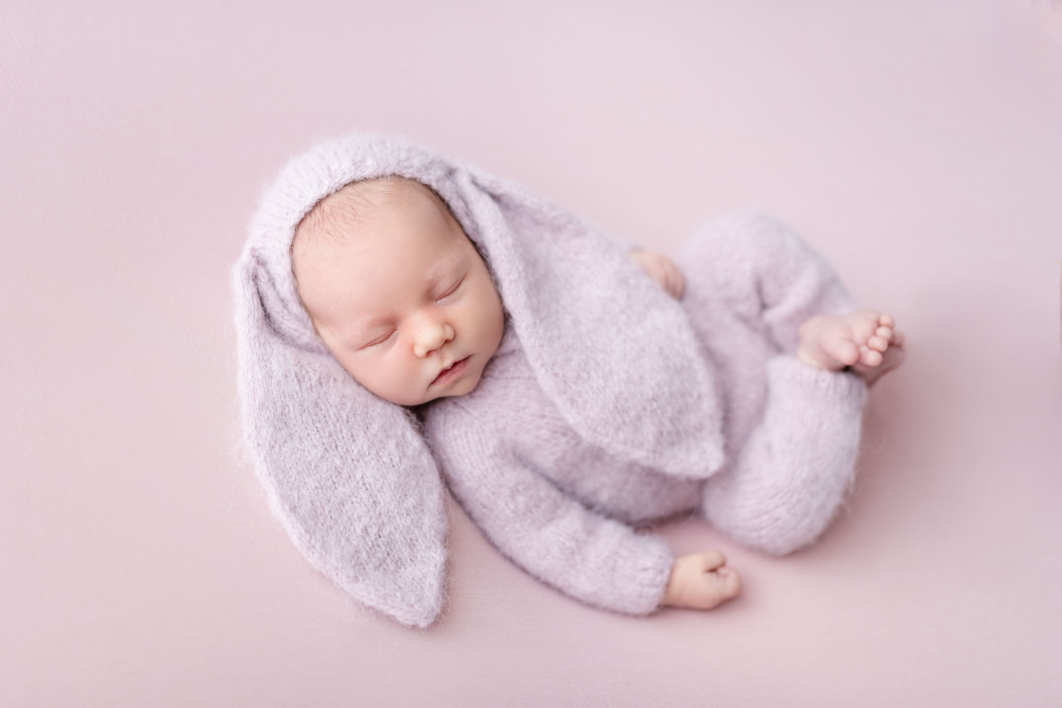 ניו בורן. צילומי הריון, ניו בורן, גיל שנה בראשון לציון -Jenya Rosso Photography