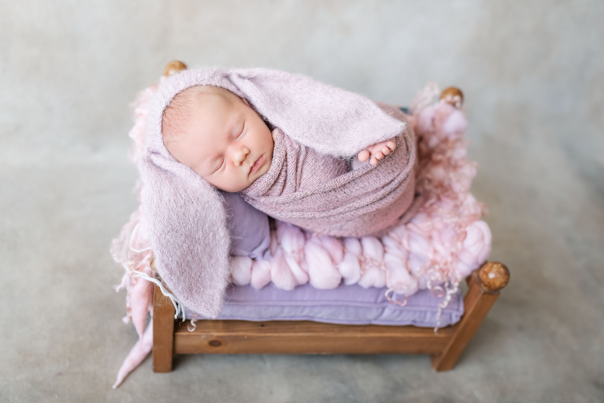 ניו בורן. צילומי הריון, ניו בורן, גיל שנה בראשון לציון -Jenya Rosso Photography