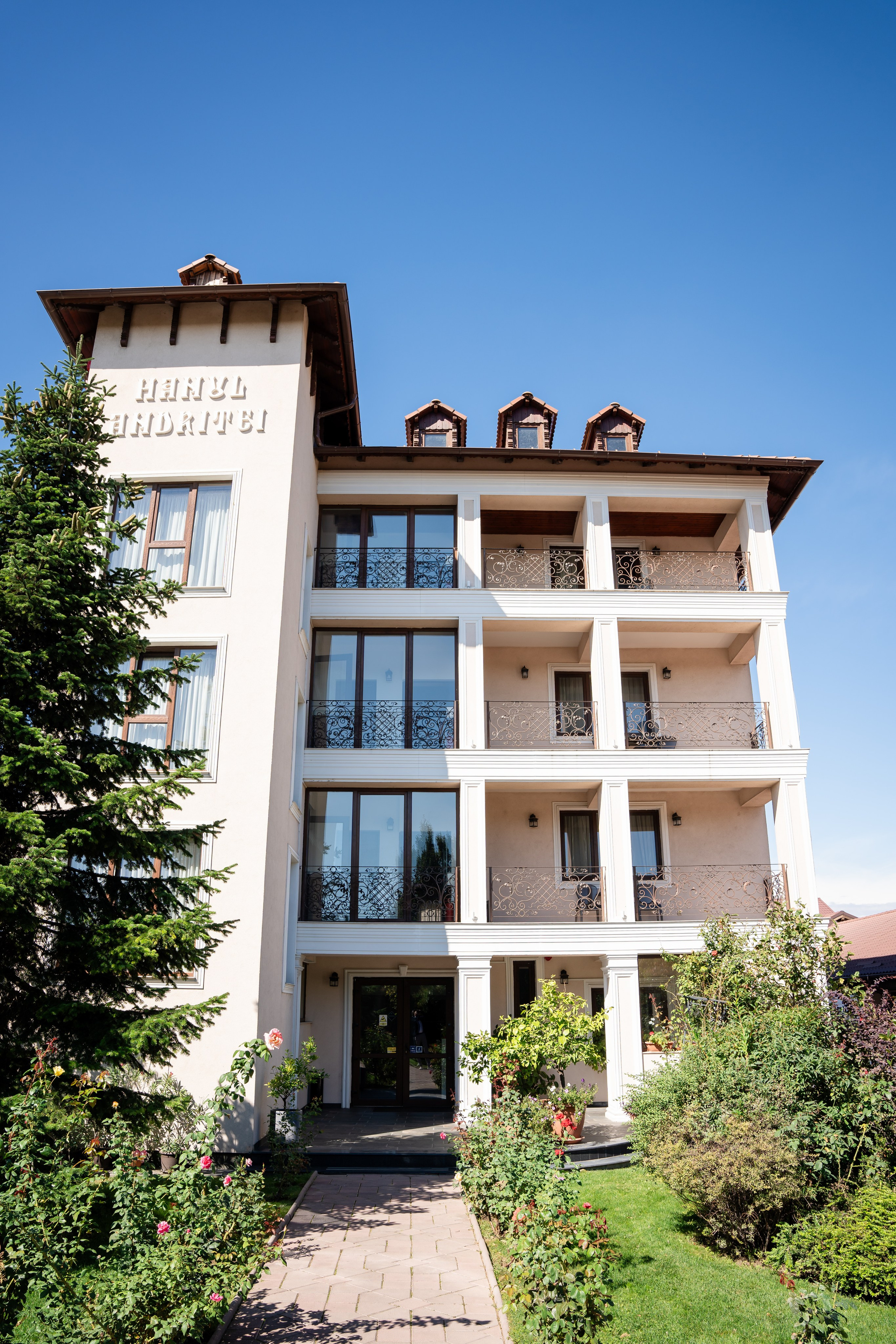 Nunta Andreea&Eugen Craiova 2024. MDimaFotoStudio. Fotograf de nuntă, evenimente private și de familie