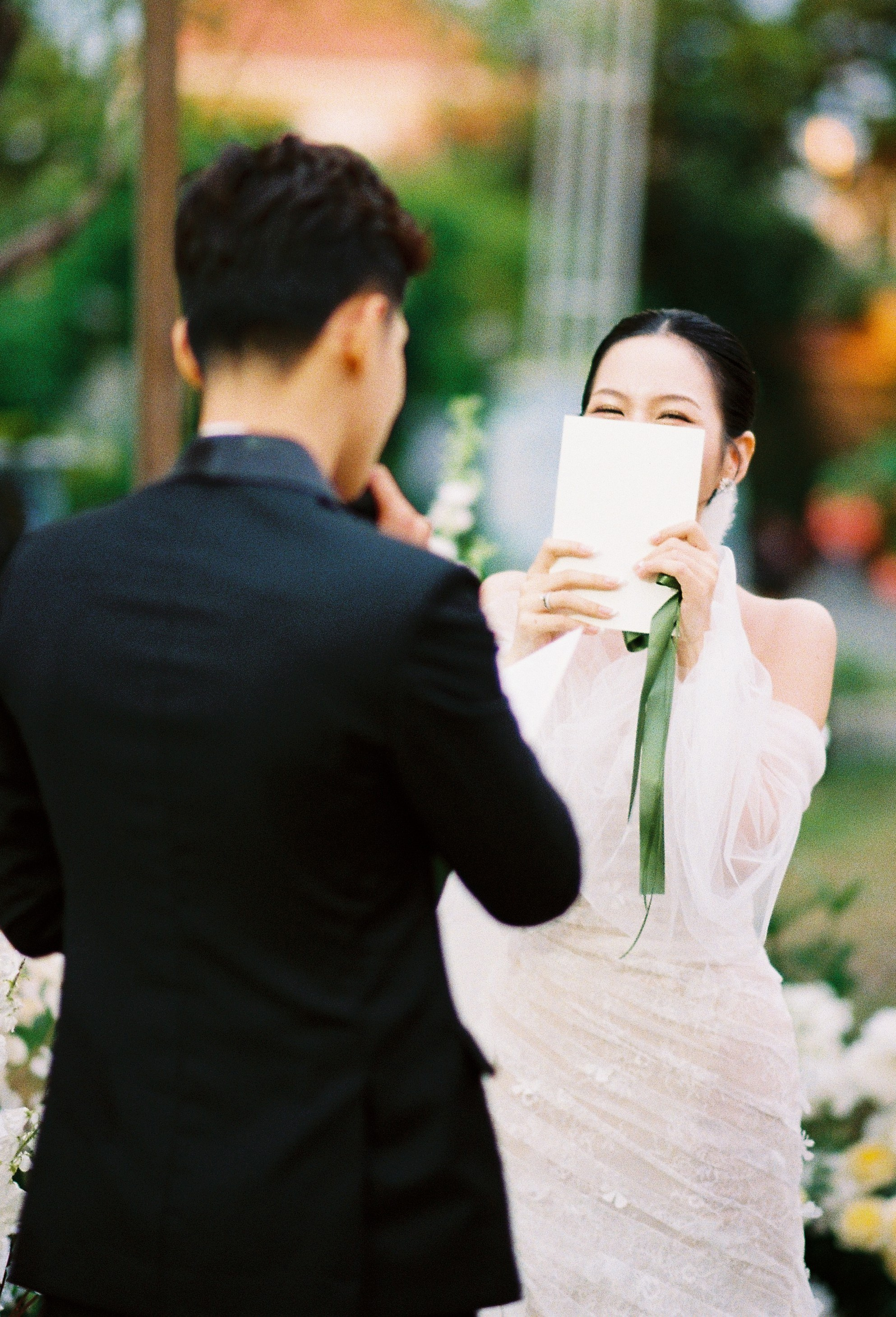 Nghĩa & Thảo. Cam Images