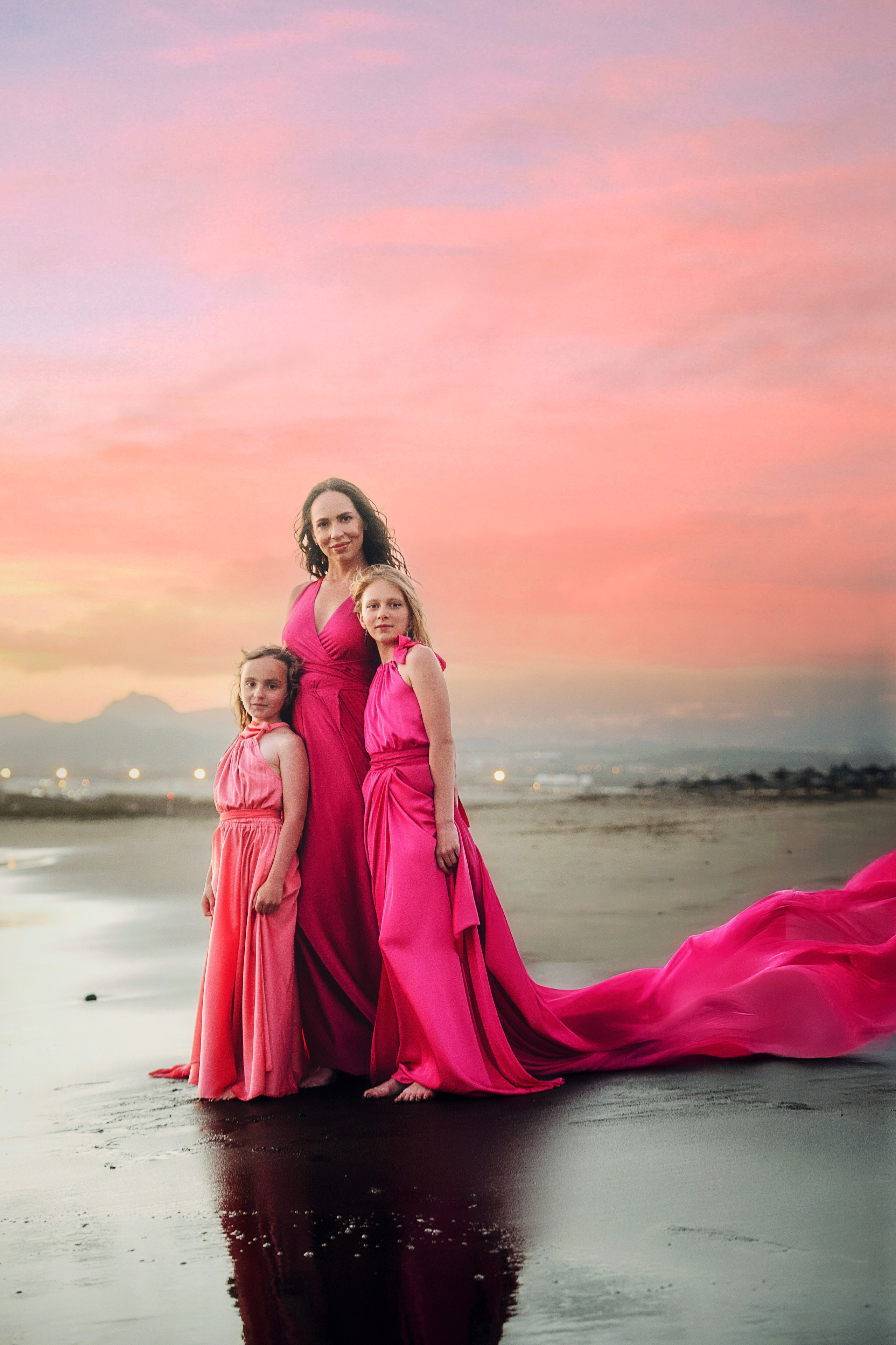Fuchsia girl dress 20€. Professional photography in Tenerife Tania Bonnet