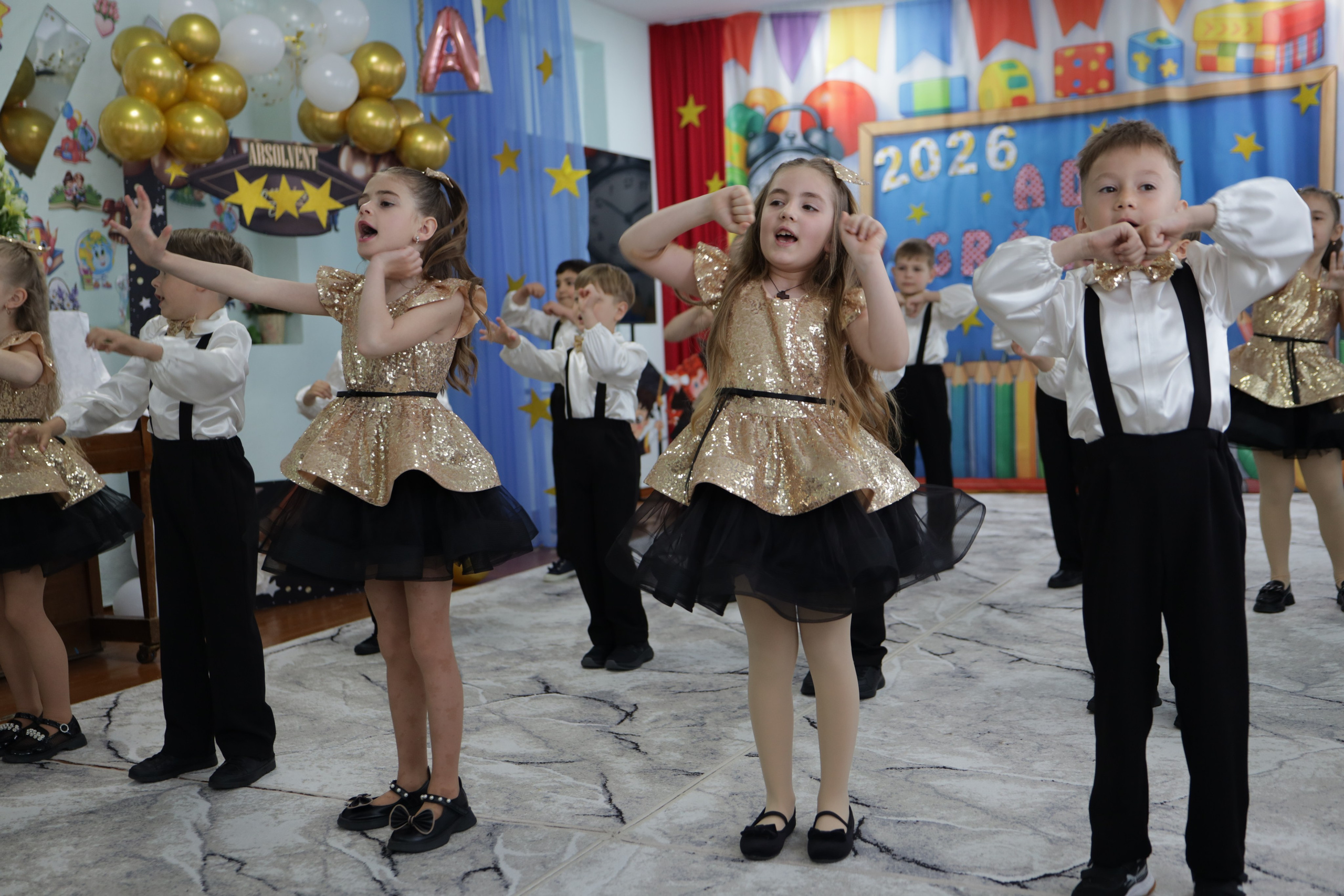 O filă de copilărie.... Alika Dia- Fotograf în Republica Moldova, Strășeni