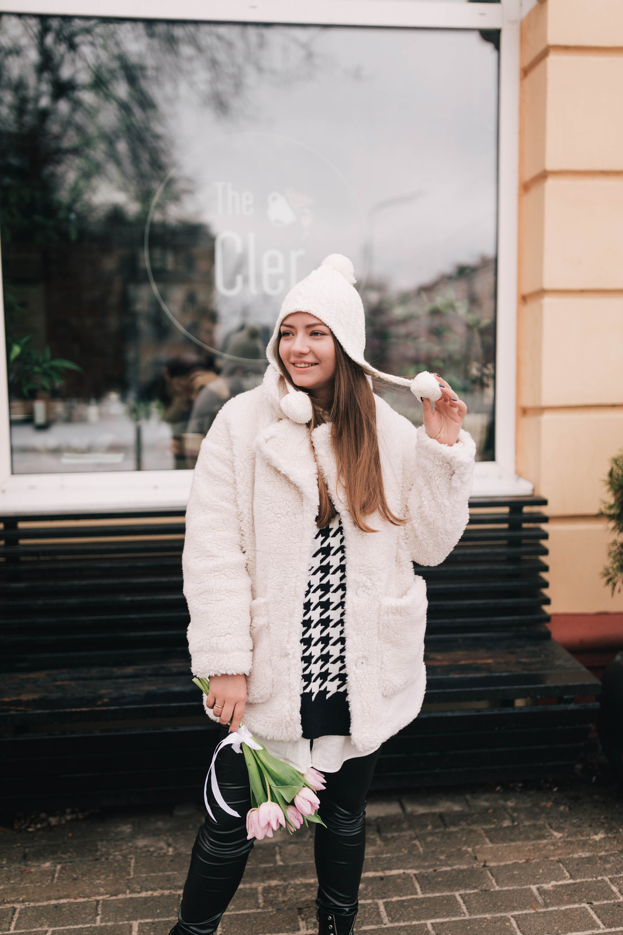 February flowers with Dasha. Фотограф, Руан, Франция