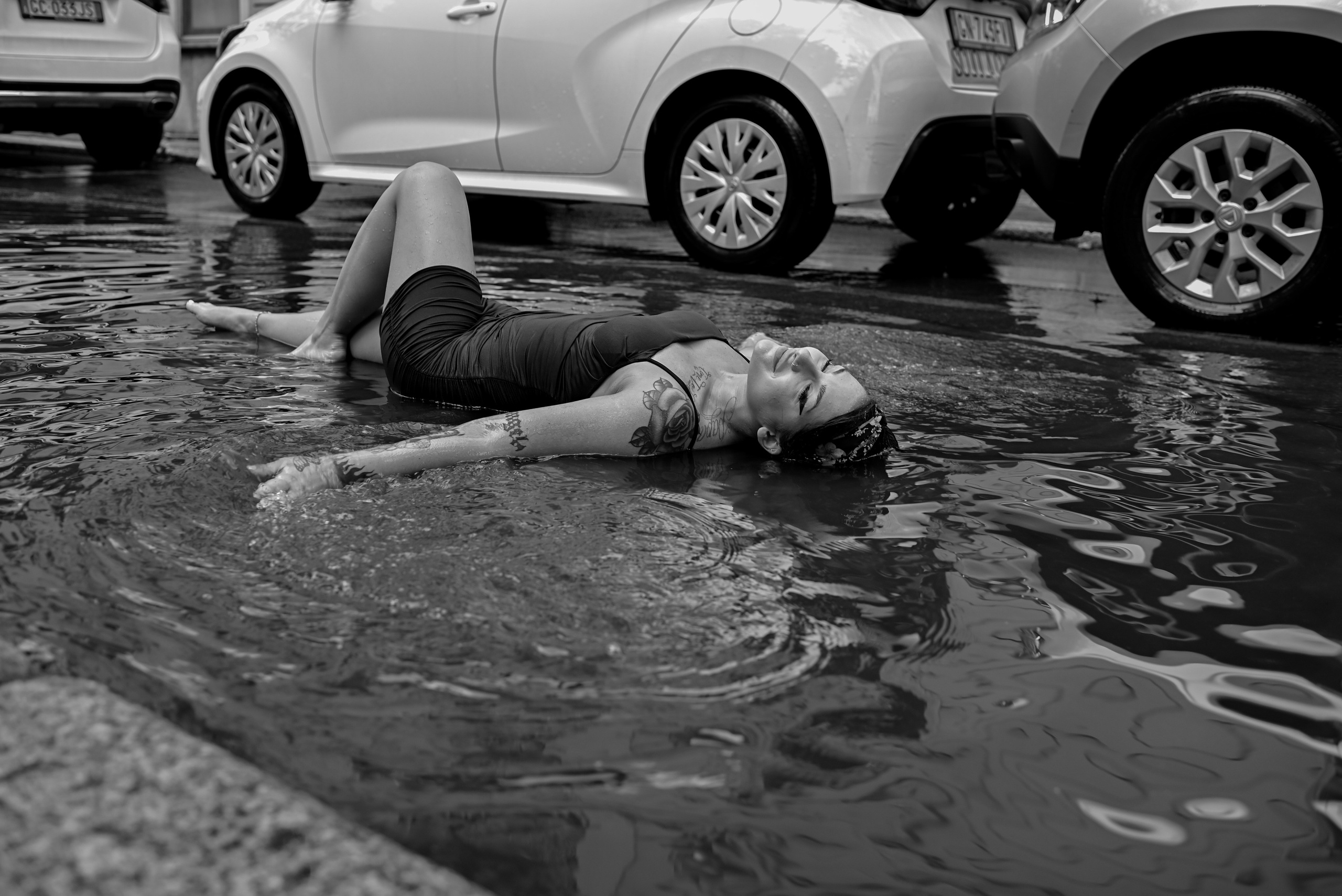 Scatti per far andare l’acqua di traverso all’ex