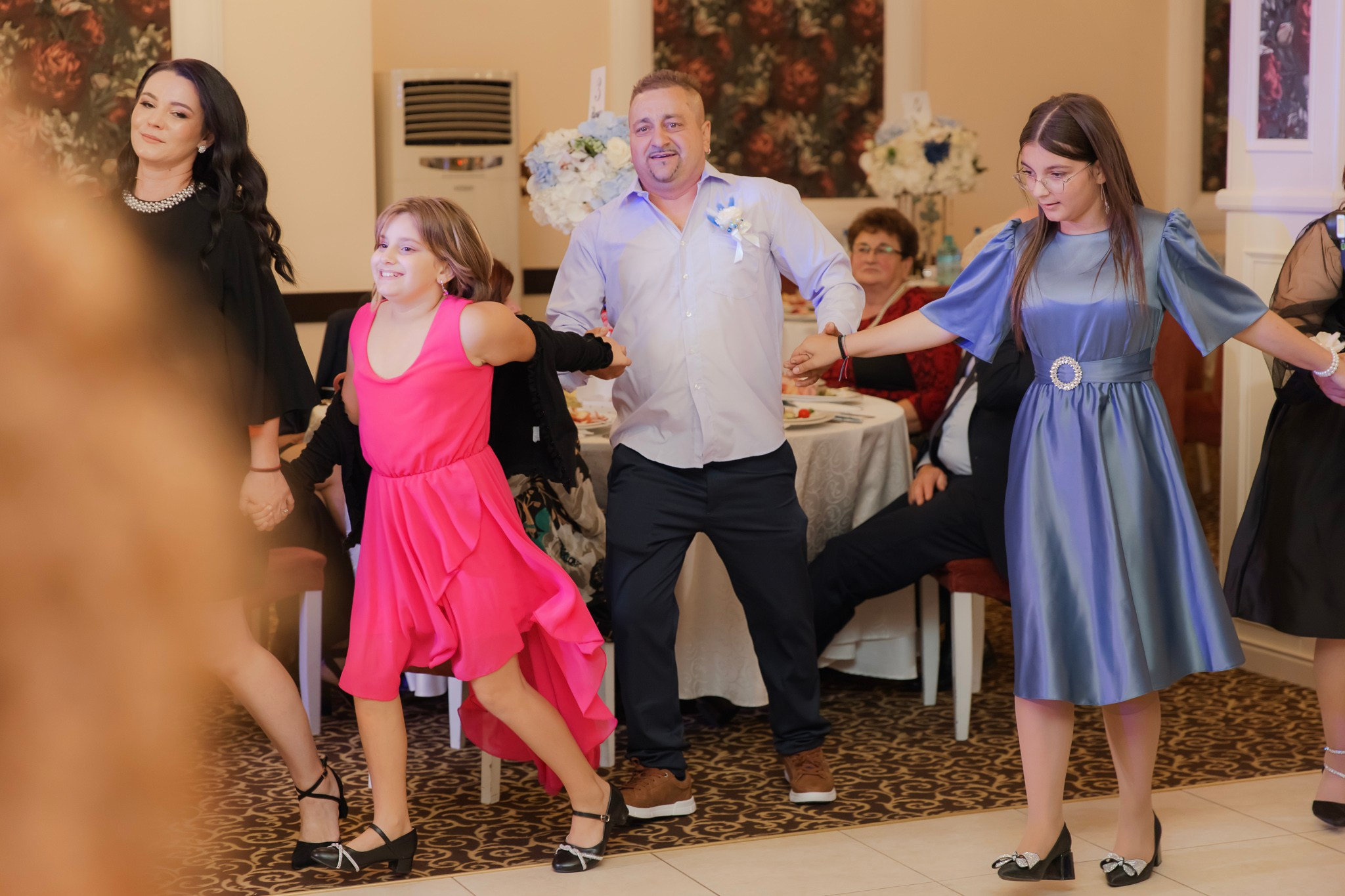 Mihai & Oana. Servicii foto-video profesionale, pentru momente de neuitat