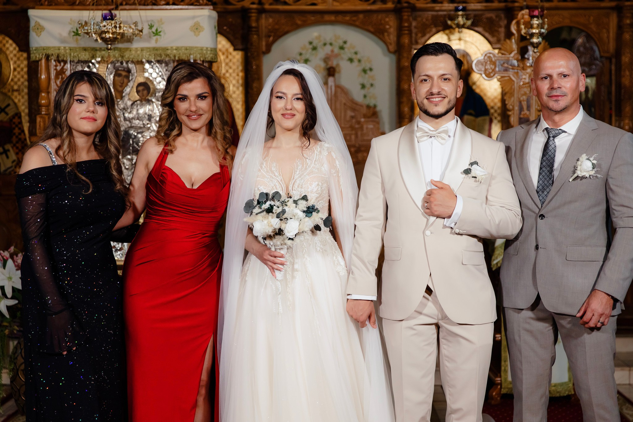 Ioana & Ionuț | Nuntă de poveste la Păstrăvăria Poiana din Mălini județul Suceava. Servicii foto-video profesionale, pentru momente de neuitat