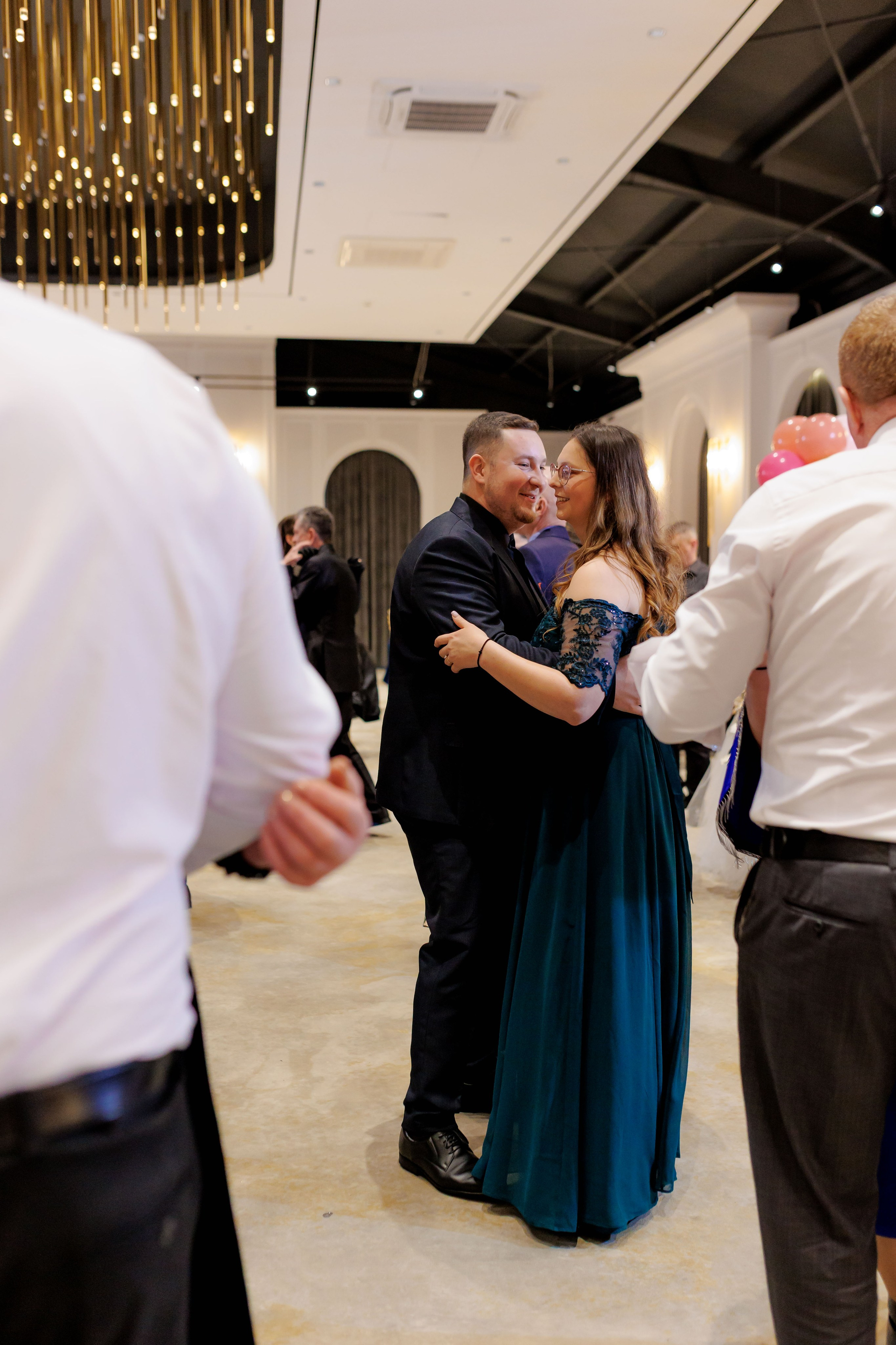 Povestea voastră, regizată de noi |Cristi Turculet Videograf Nuntă Suceava | wedding highlight. Servicii foto-video profesionale, pentru momente de neuitat