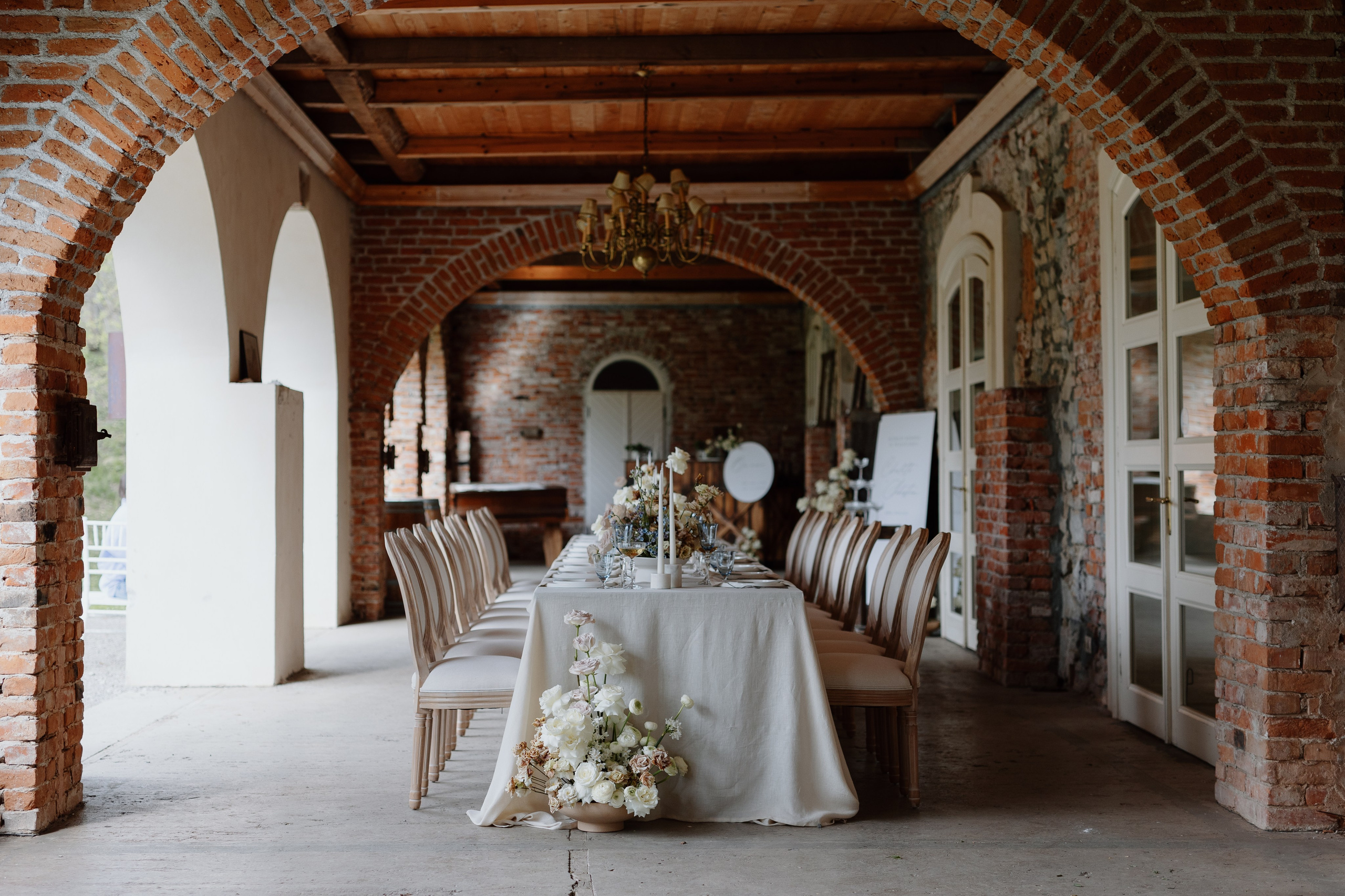 Styled Shoot Zabola Estate. Main