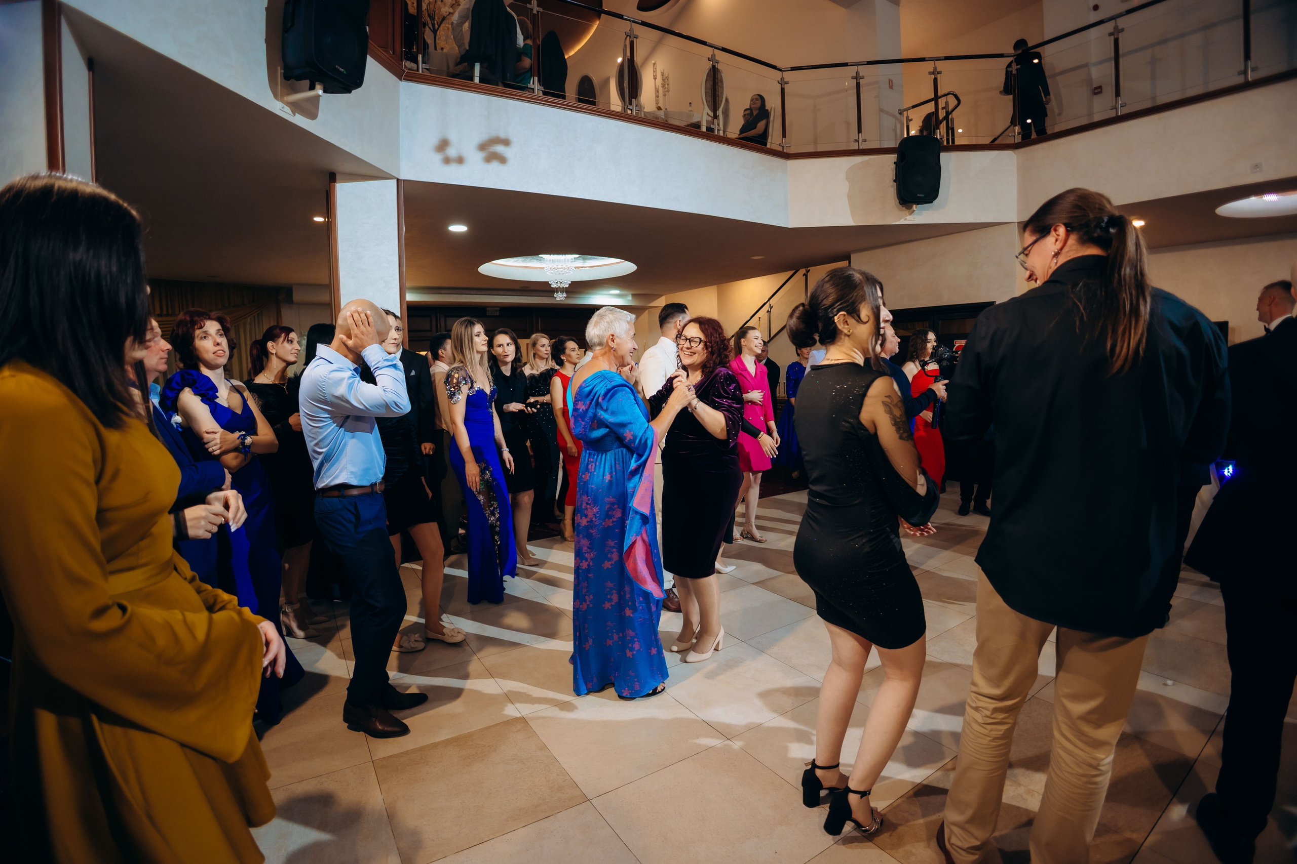 Loredana & Emilian – Ziua Nunții | Videografie - fotografie Botez Suceava, Iași, Botoșani. Servicii foto-video profesionale, pentru momente de neuitat