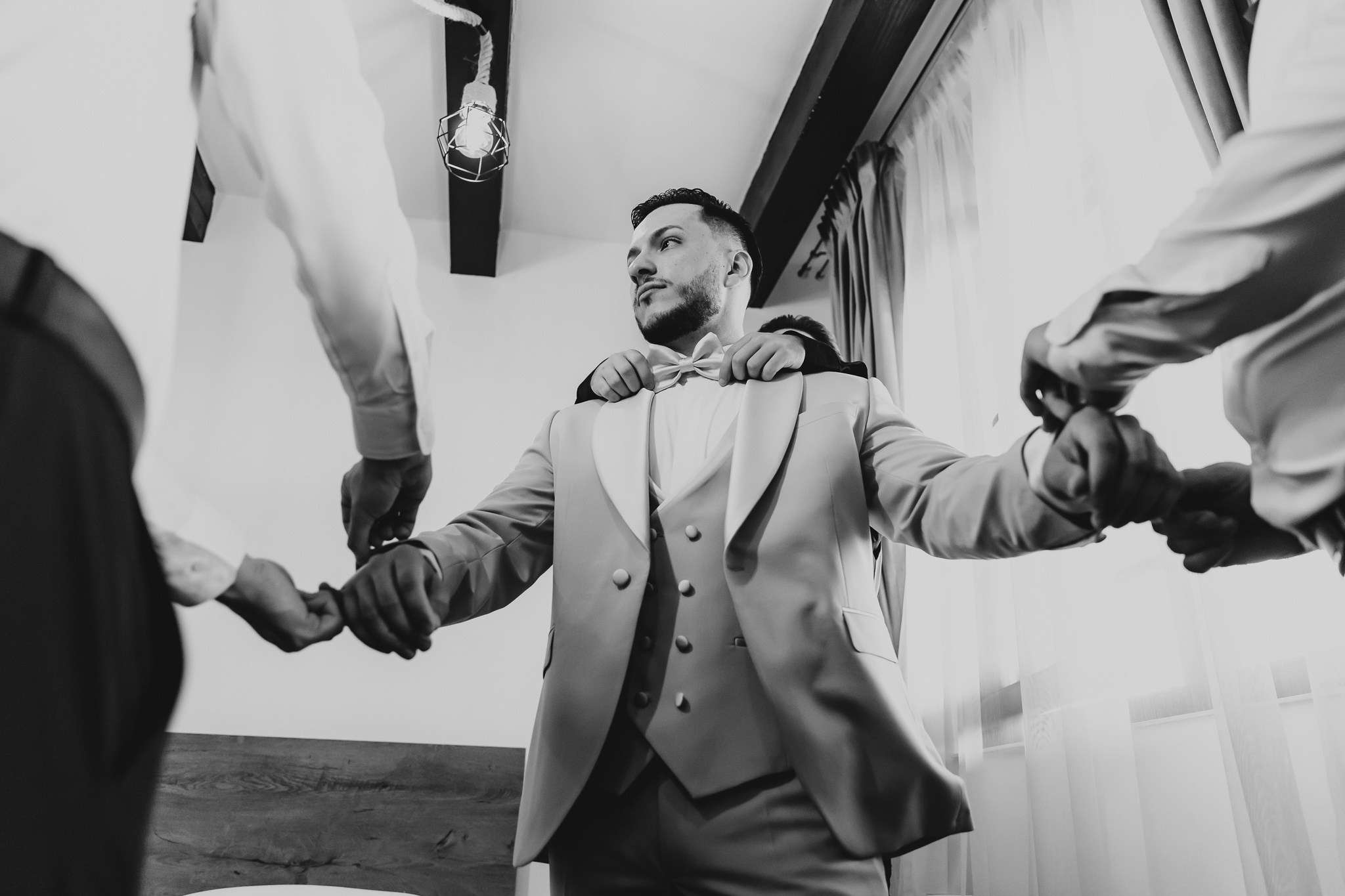 Ioana & Ionuț | Nuntă de poveste la Păstrăvăria Poiana din Mălini județul Suceava. Servicii foto-video profesionale, pentru momente de neuitat