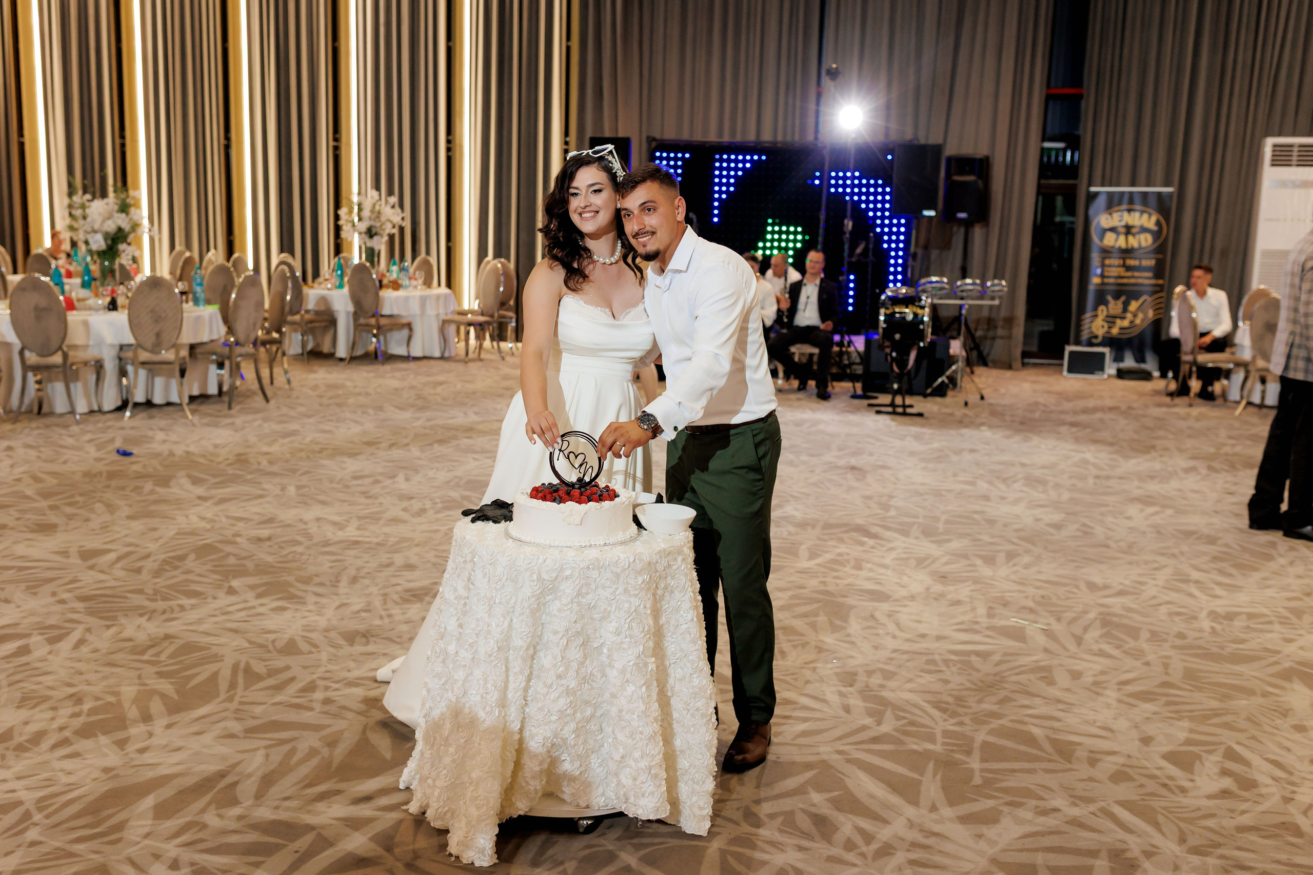 Nunta Nicoleta & Răzvan | Fotografie & Videografie Profesională. Servicii foto-video profesionale, pentru momente de neuitat