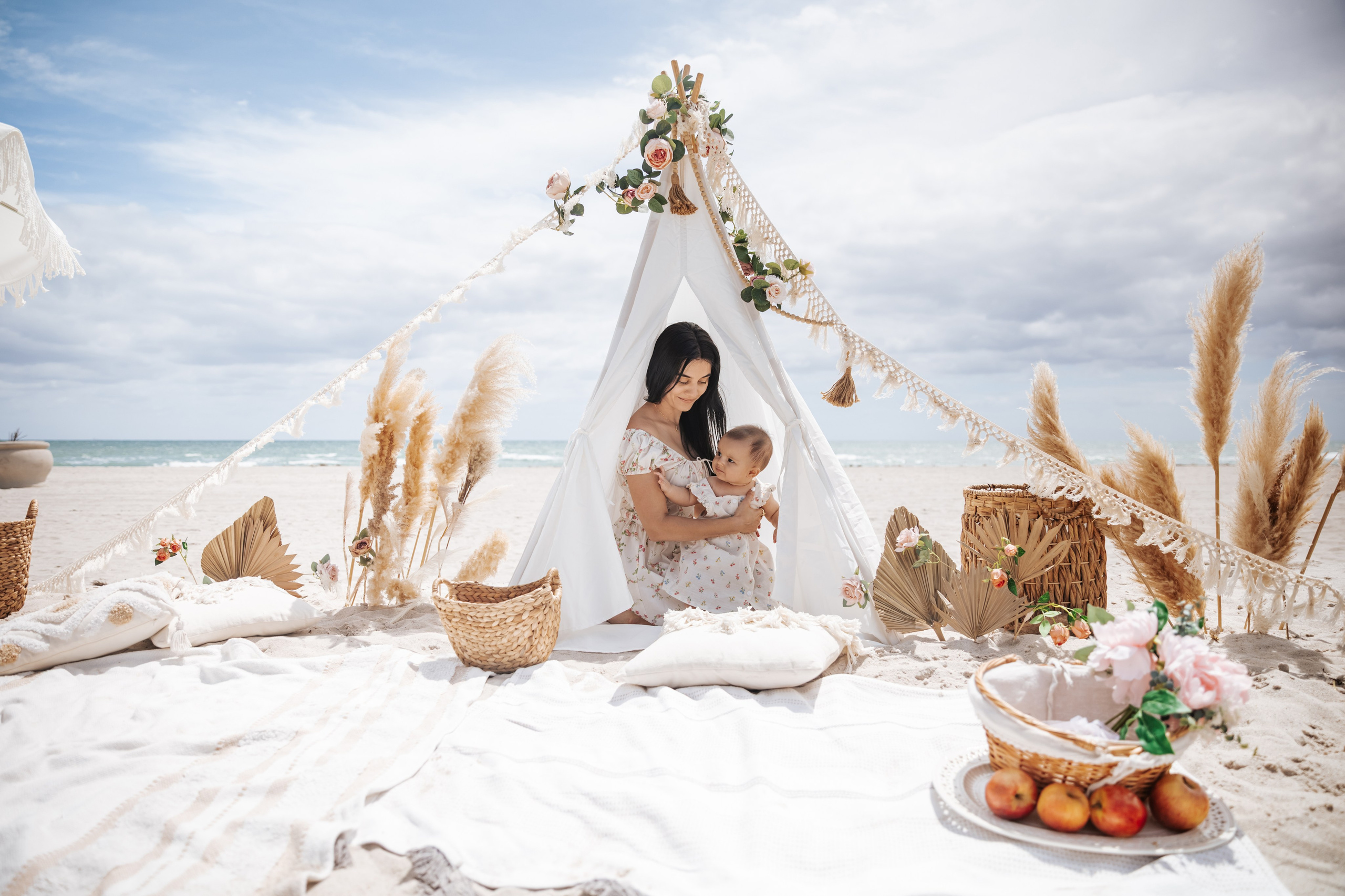 Birthday + props. Photographer in Miami, Family photographer, Event, Wedding
