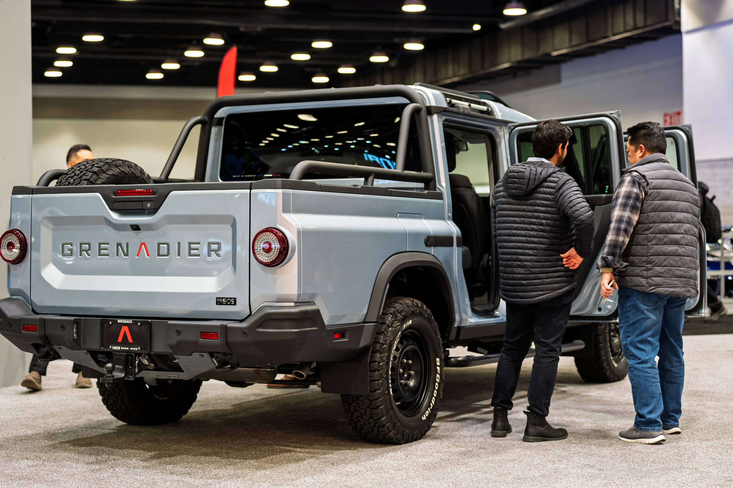 Auto & Moto. Roaming Reflections of Motorcycle Life