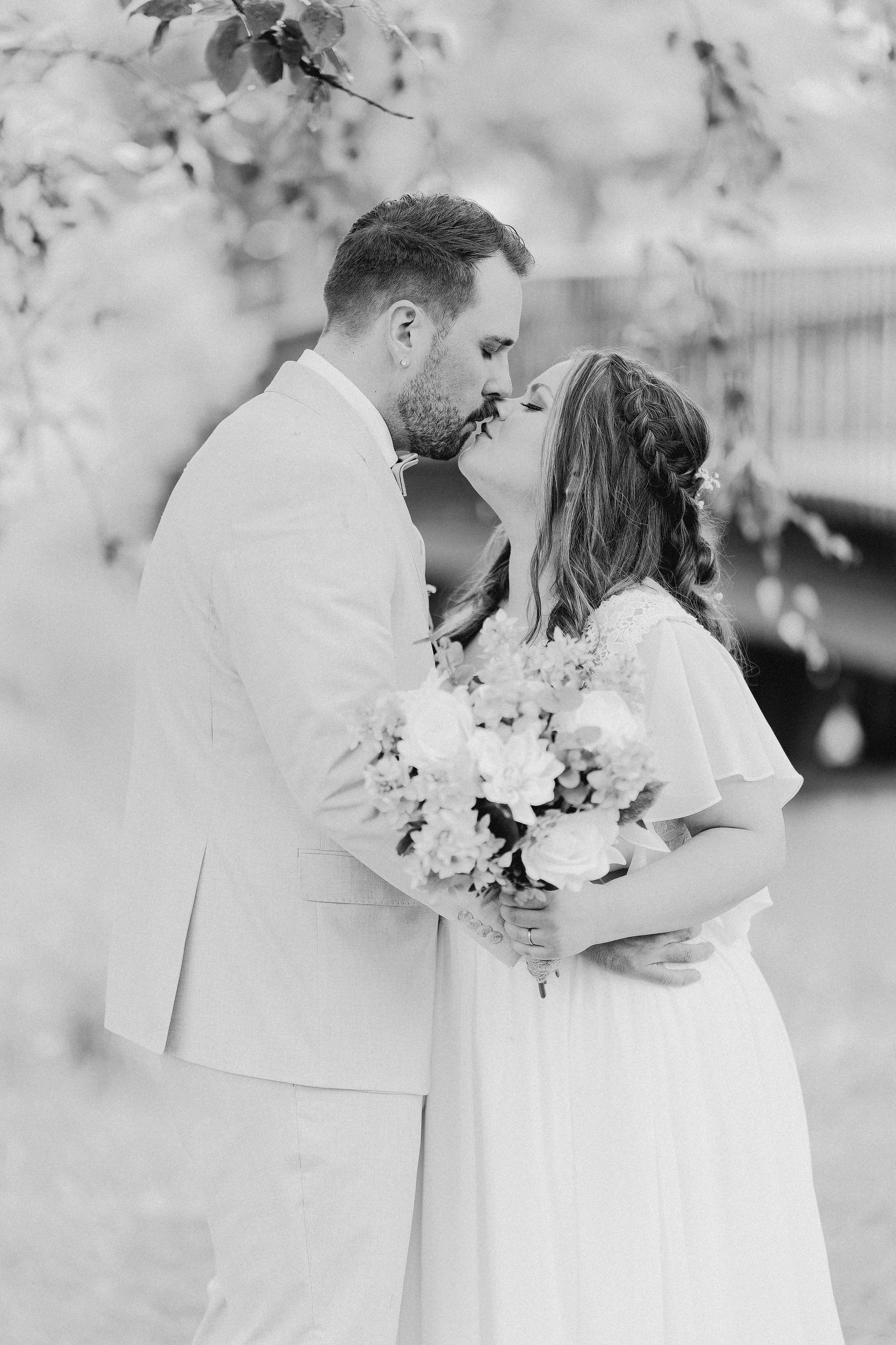 Weddings, Couples, Lovestory photography. Dimi Savolainen — Your Photographer in Finland