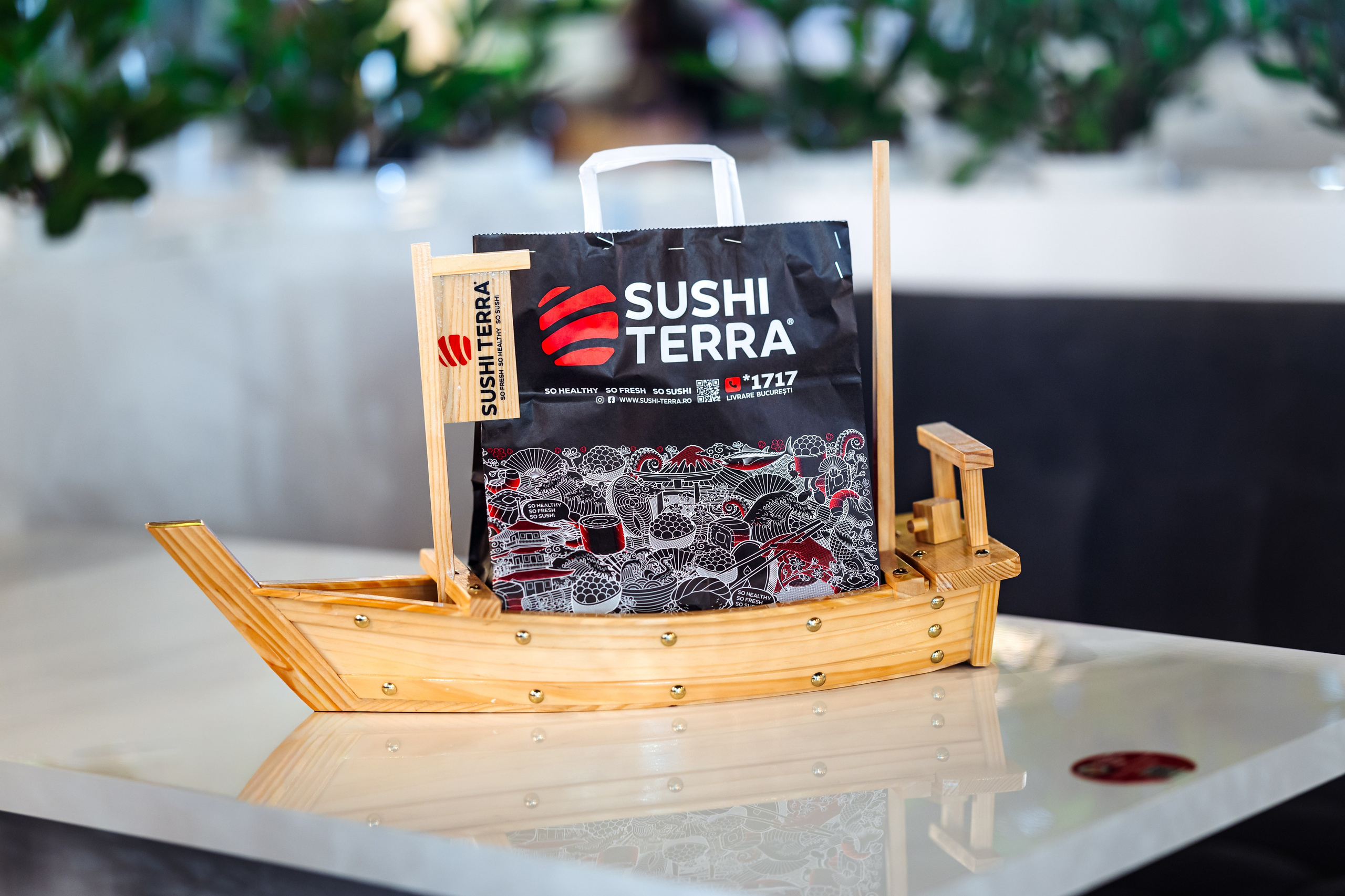 Sushi Terra. Marius Ciocan