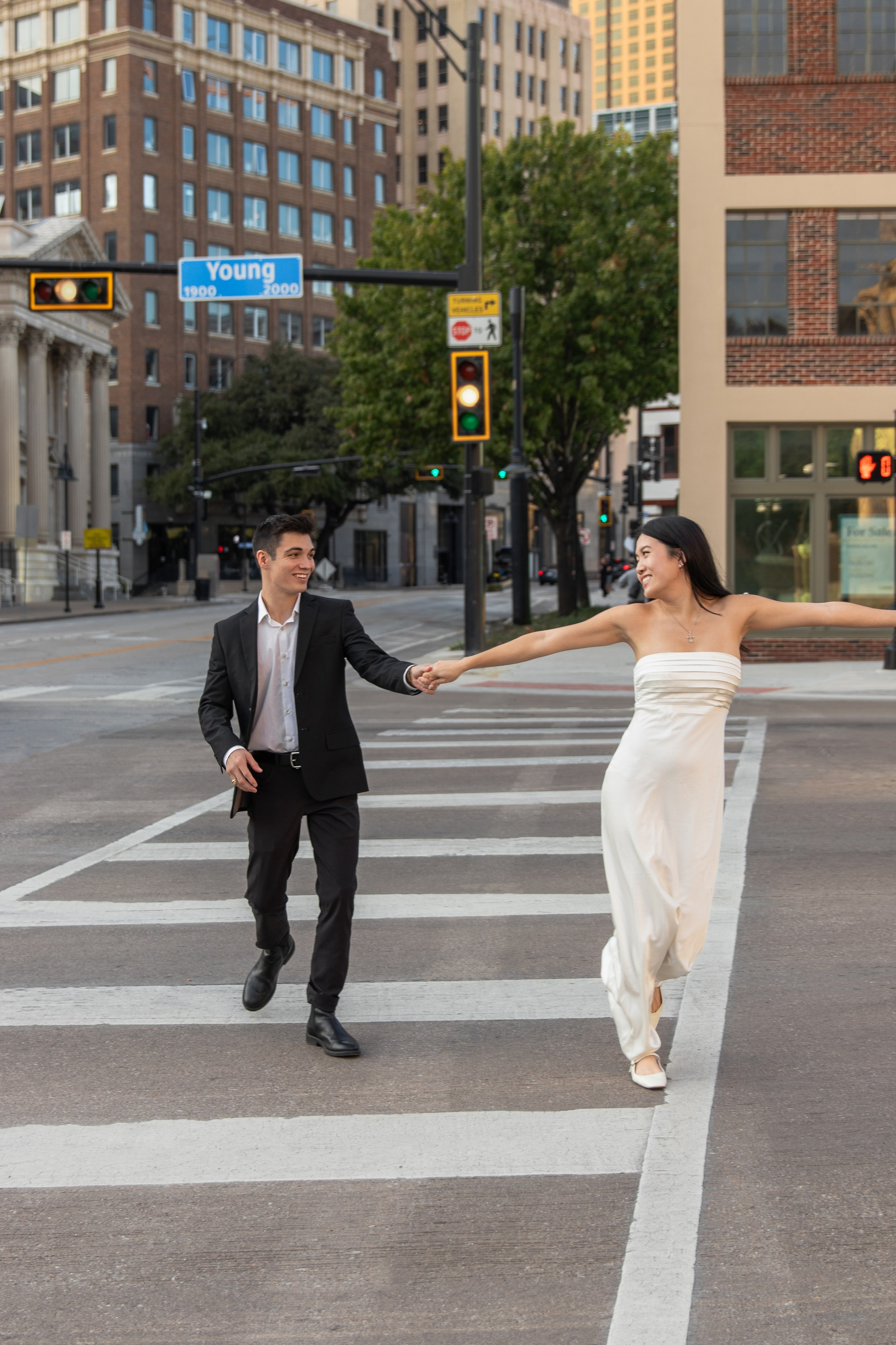 Kelly & Alex’s engagement photoshoot in Downtown Dallas