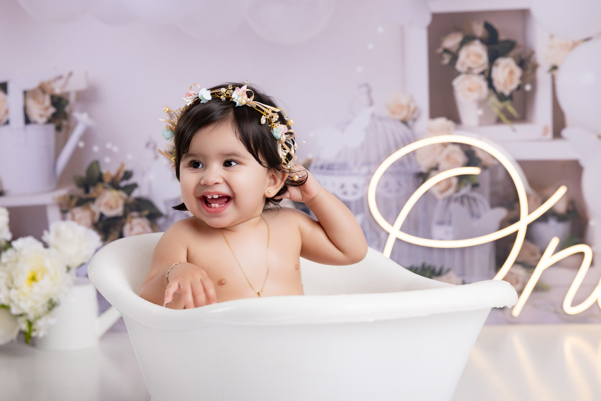 Alicia 1 year old. Professional family, maternity & newborn photographer in North Charleston, SC, creating timeless portraits