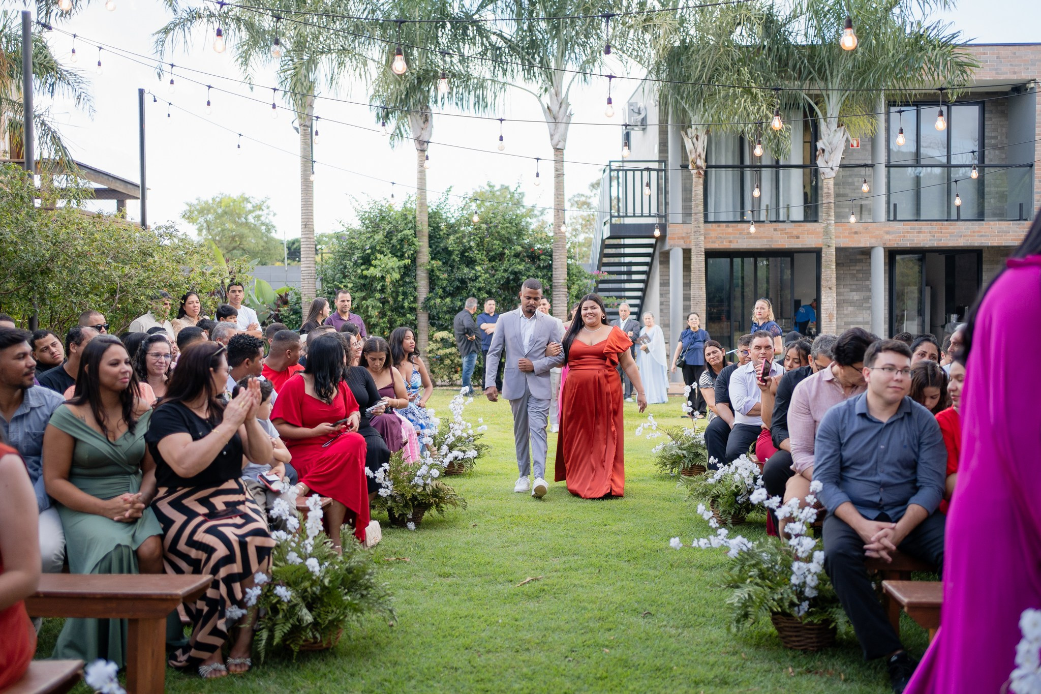 Larissa & Vinicius — Espaço Faveral / Aararaquara. Robson Colaço