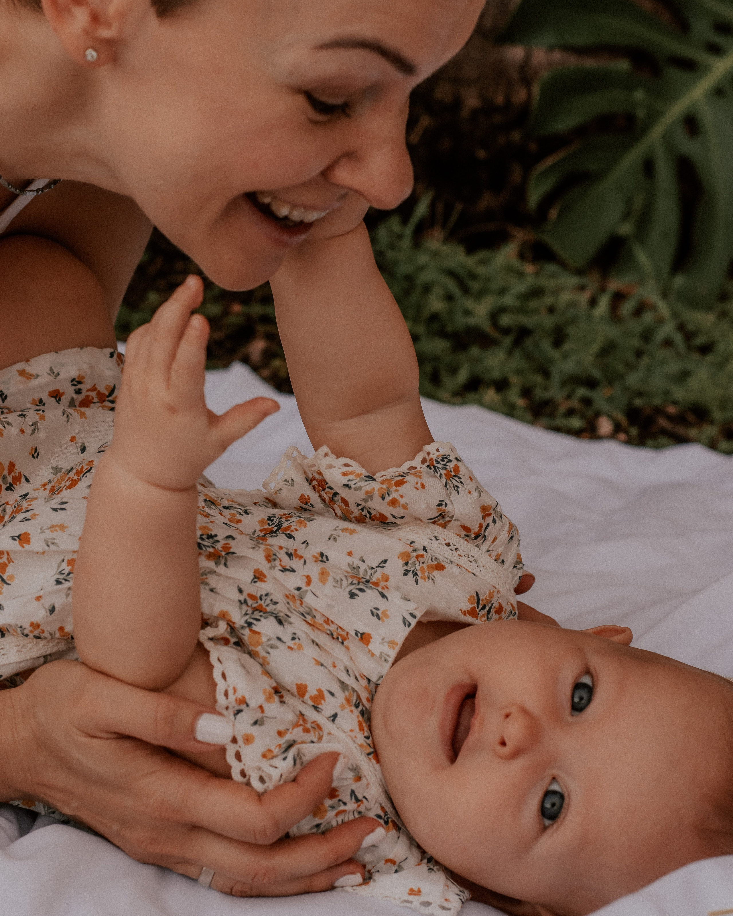 Family photography Yulia and Sonya. Professional portrait photographer in Los Angeles | Axenia Haritonova