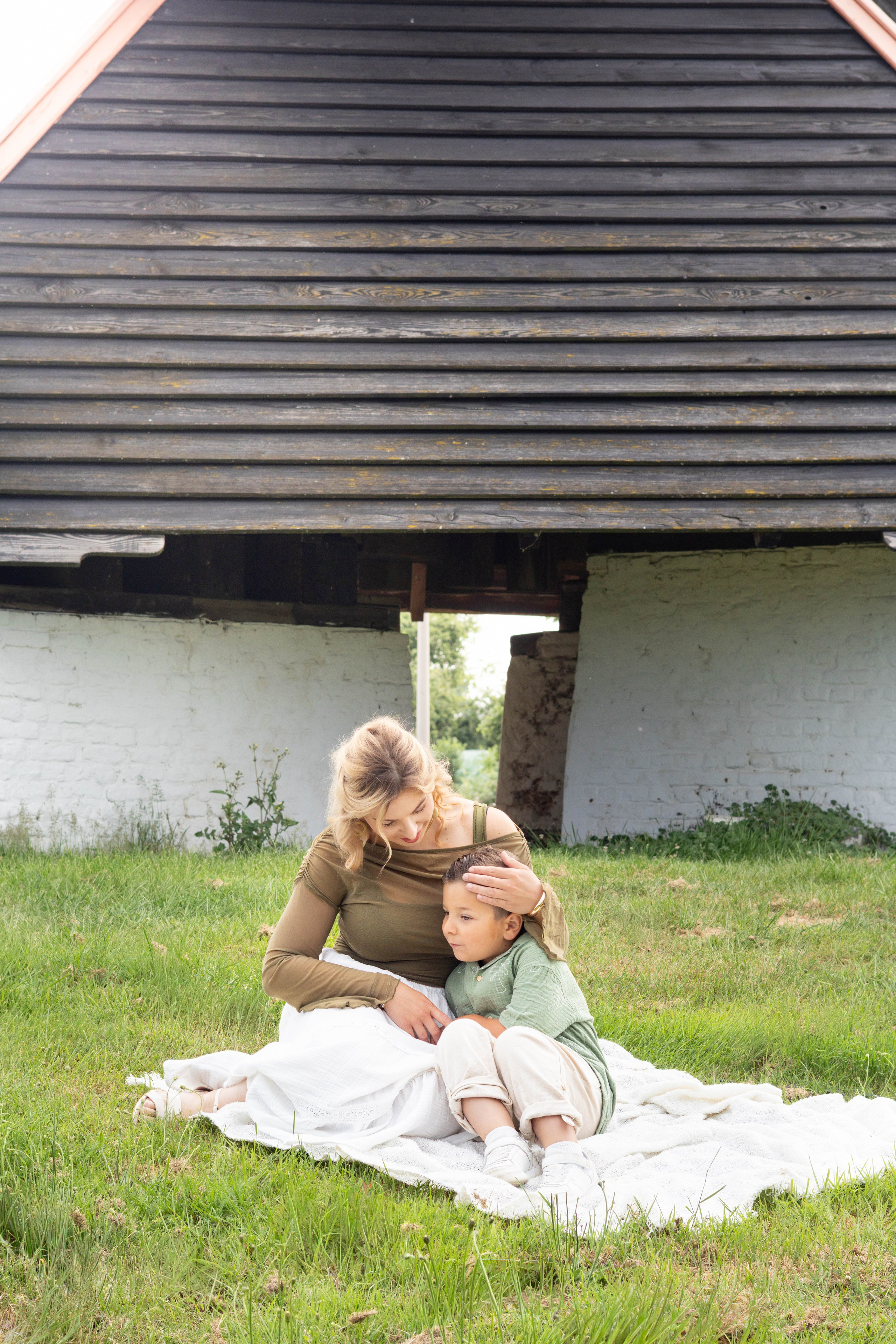 Mommy & me. Zwangerschapsfotografie, newborn, gezinnen, branding, liefde én geboortefotografie