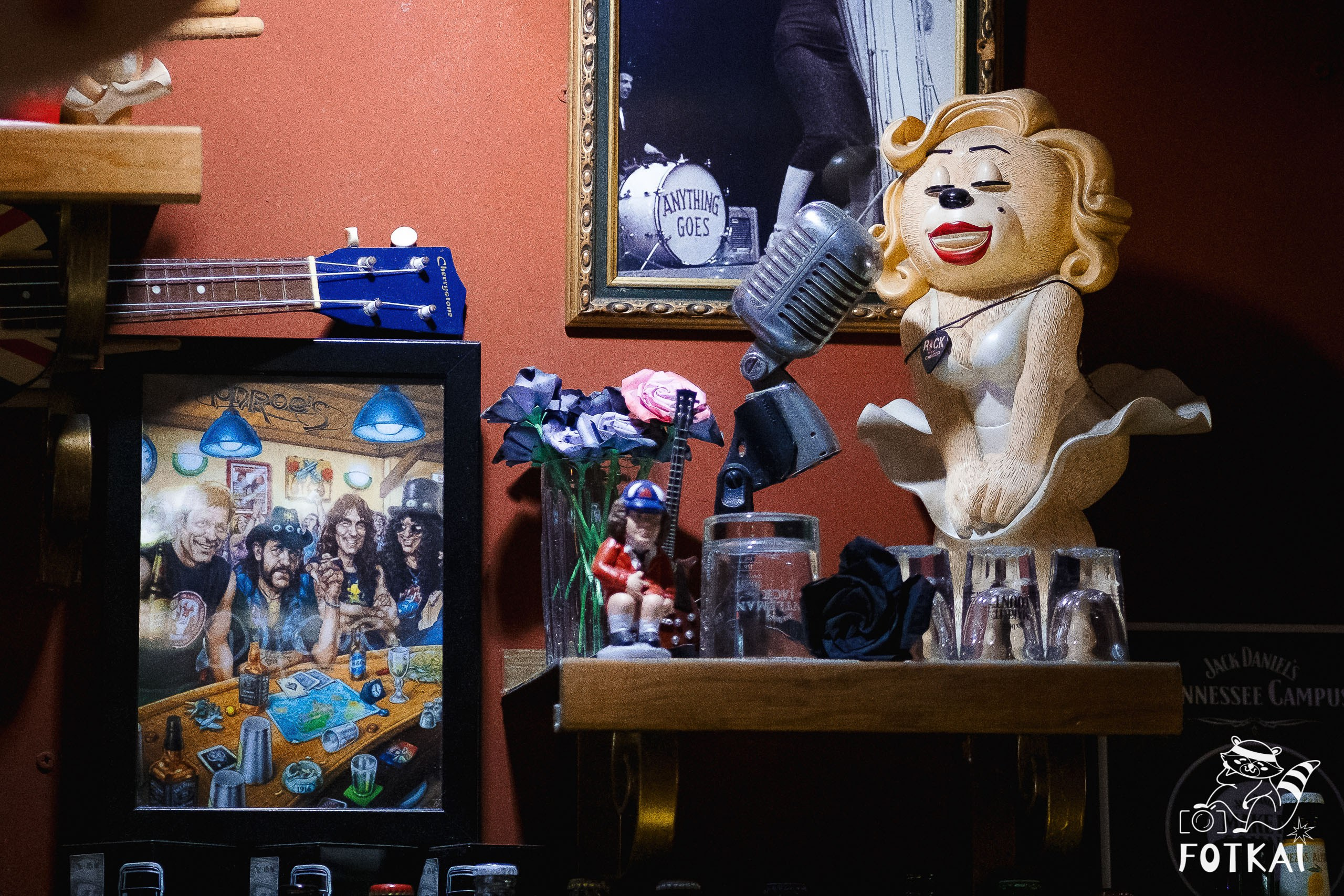 Monroe’s Rock Bar Torrevieja: Reportaje fotográfico 01.08.25 | FOTKAI