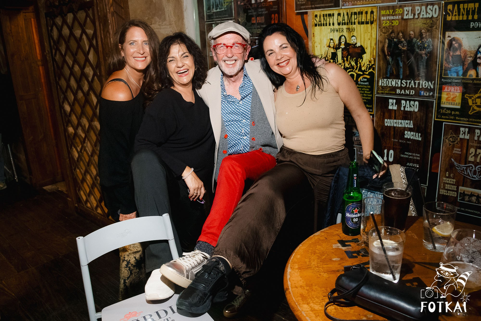 Dirty Picks — Concert Photos at El Paso Bar, Torrevieja, 2026 | FOTKAI