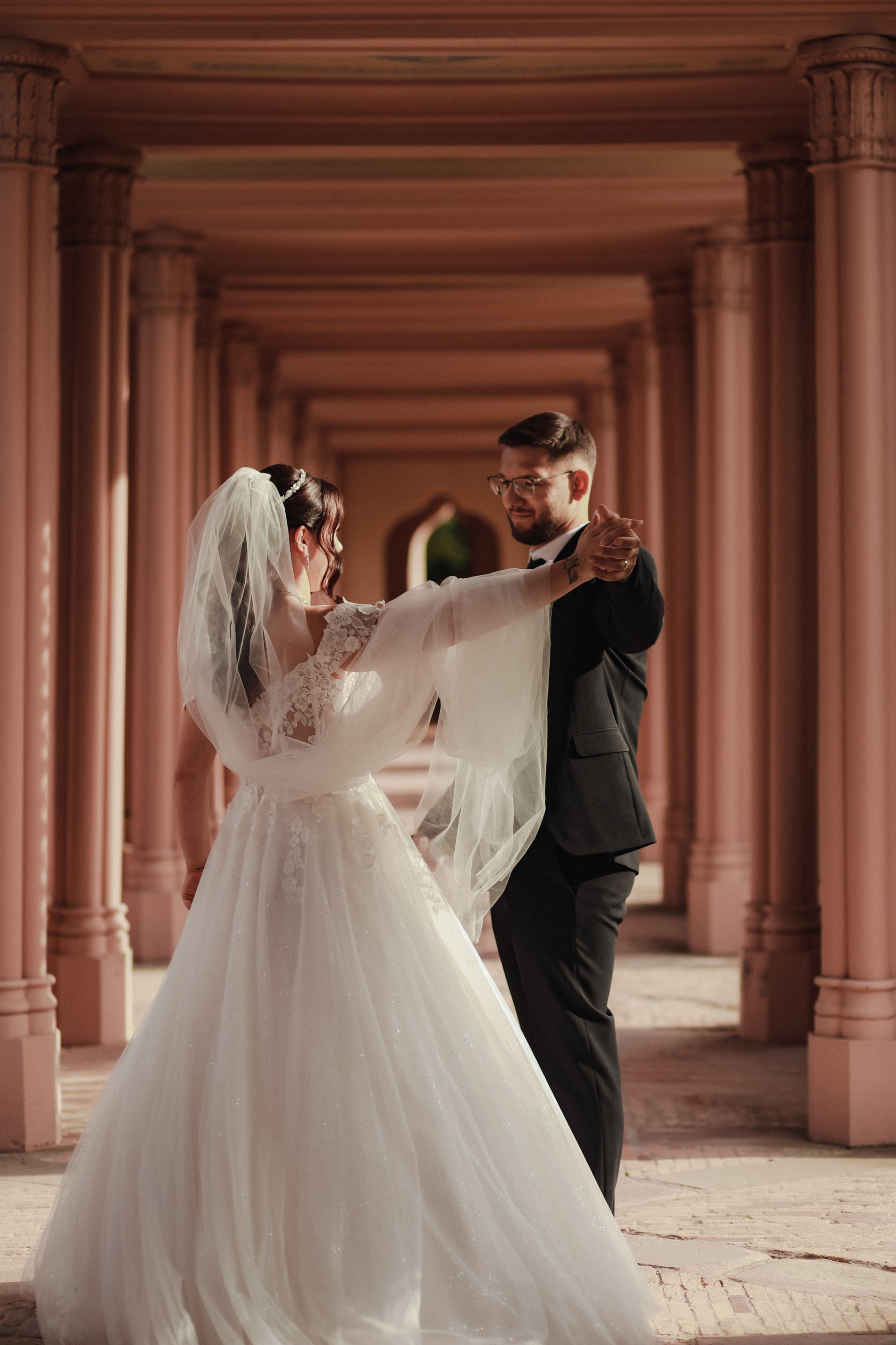Romantisches Paarshooting im Schloss Schwetzingen – Hochzeitsfotograf Rhein-Neckar