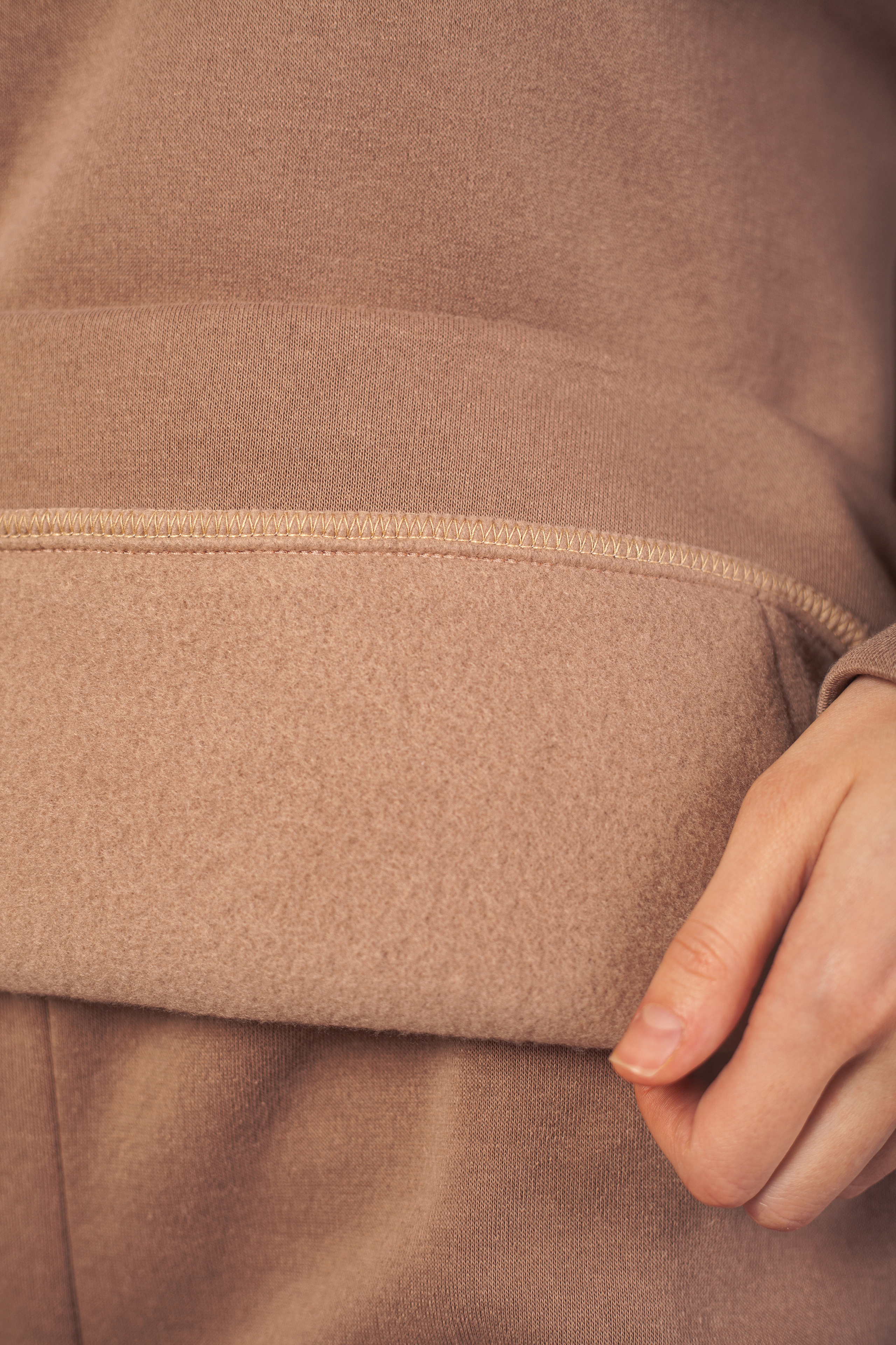 Лукбук. Фотограф Арина Виногородская